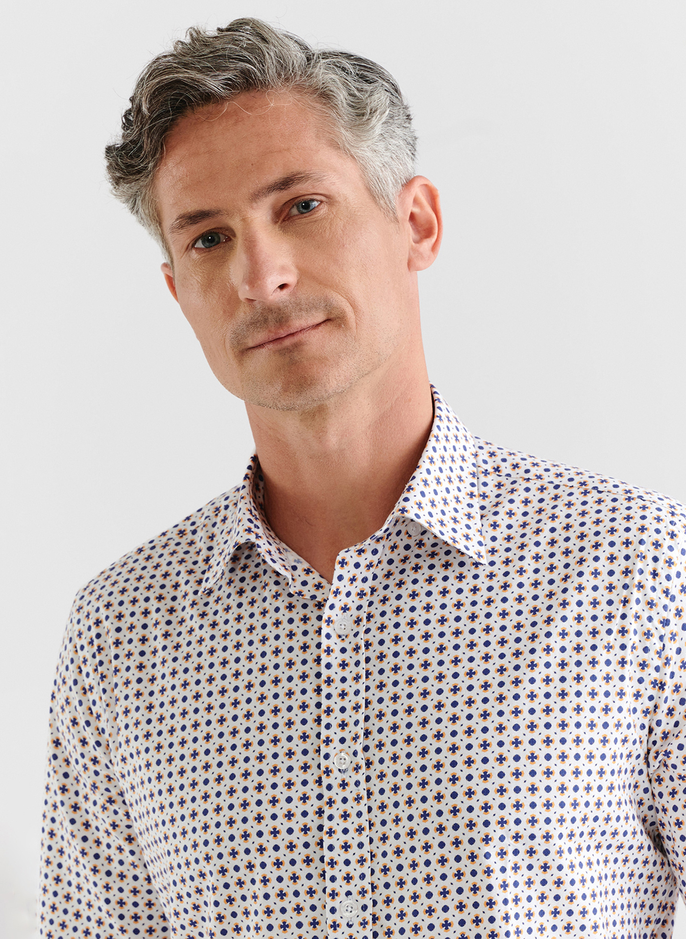 Biała koszula w niebiesko-żółty wzór P23WF-1X-018-B-S - Pako Lorente