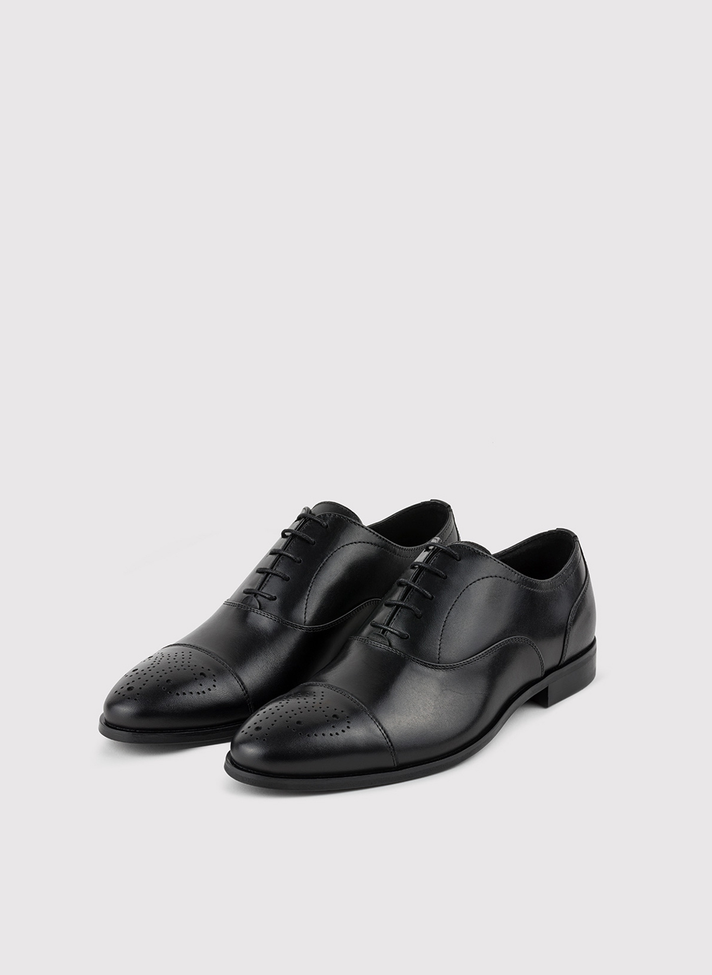 Czarne buty męskie typu brogsy - Pako Lorente