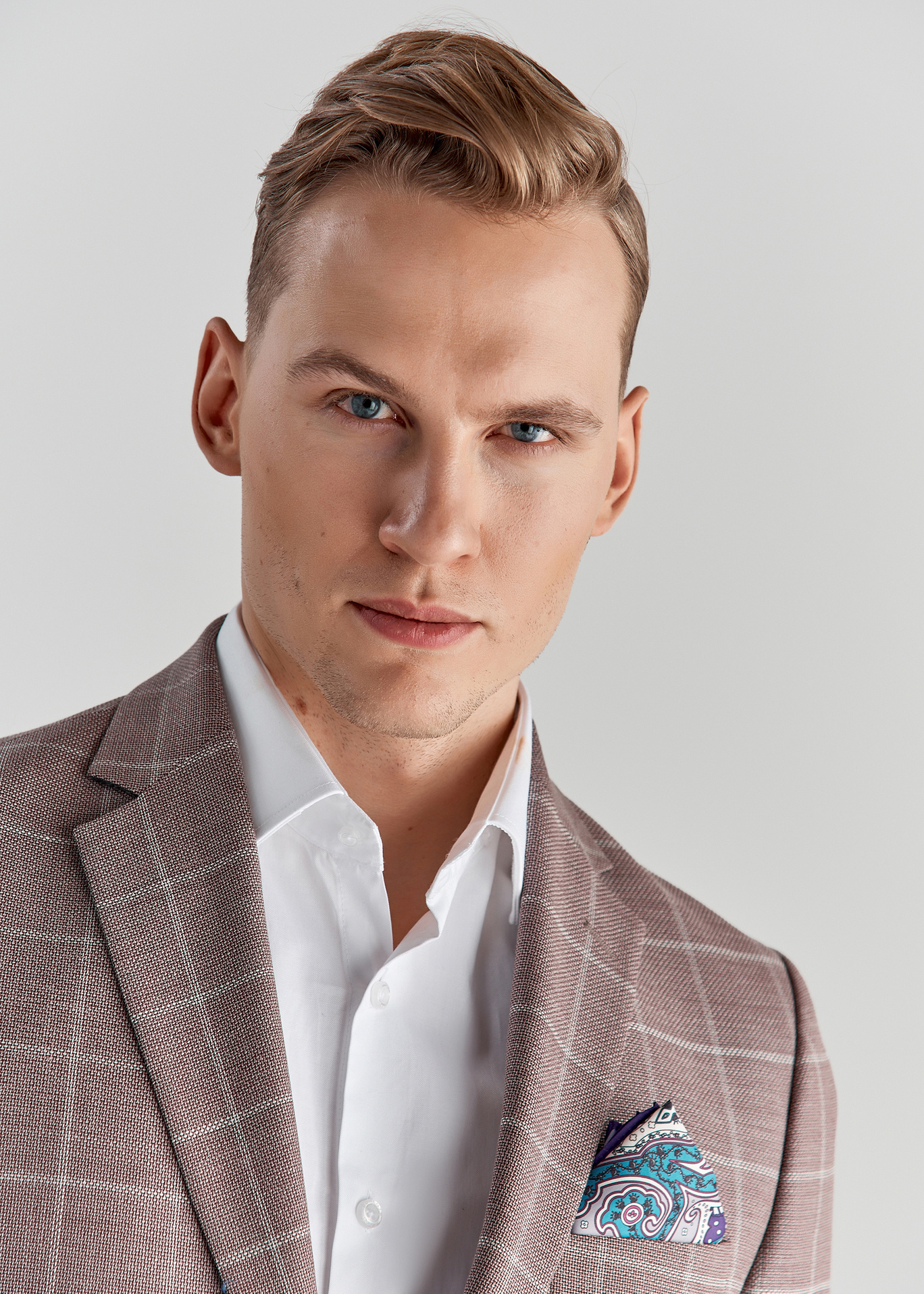 Różowa marynarka garniturowa P22SP-3G-019-W-S - Pako Lorente