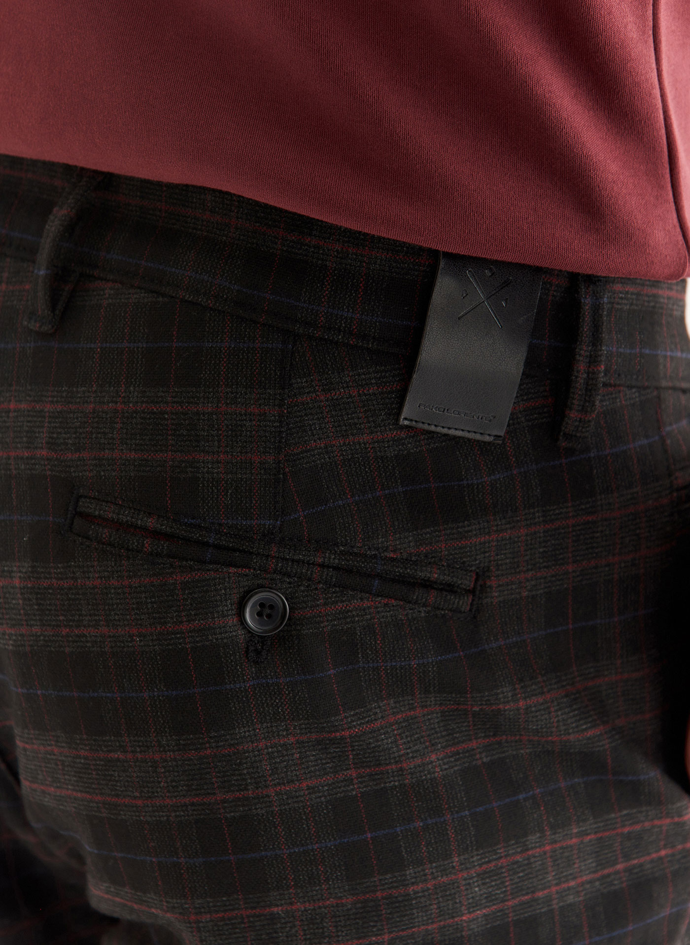 Casualowe męskie spodnie w kratę P22WF-WX-002-C-0 - Pako Lorente