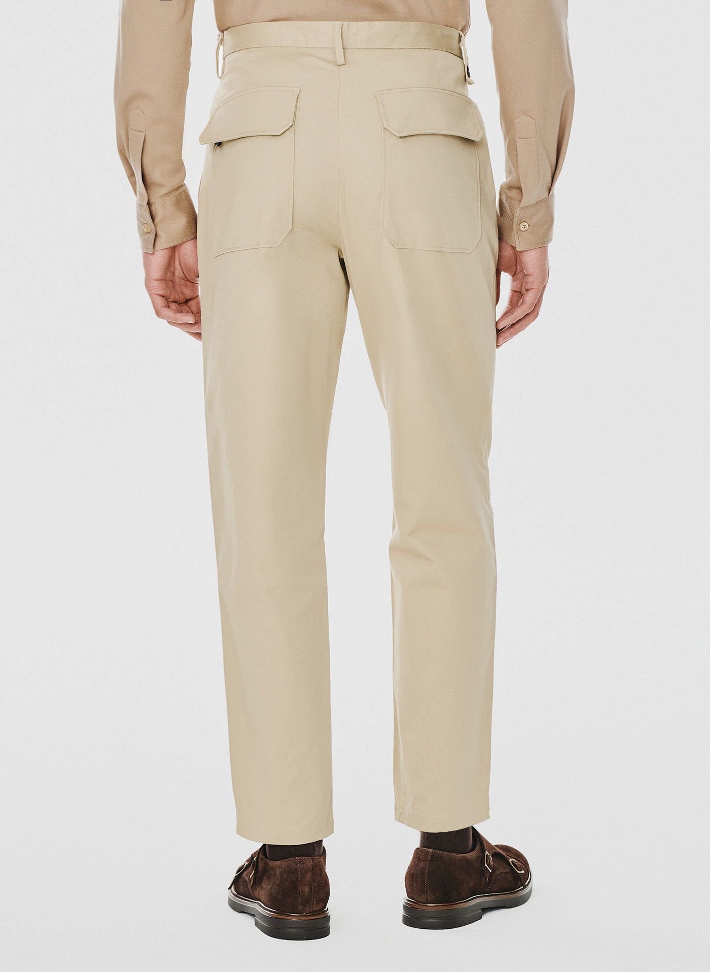 Beżowe spodnie męskie o kroju carrot - Pako Lorente
