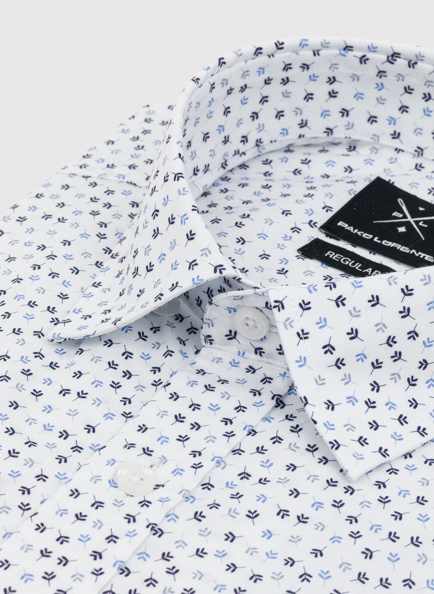 Biała koszula męska w niebieskie listki - Pako Lorente