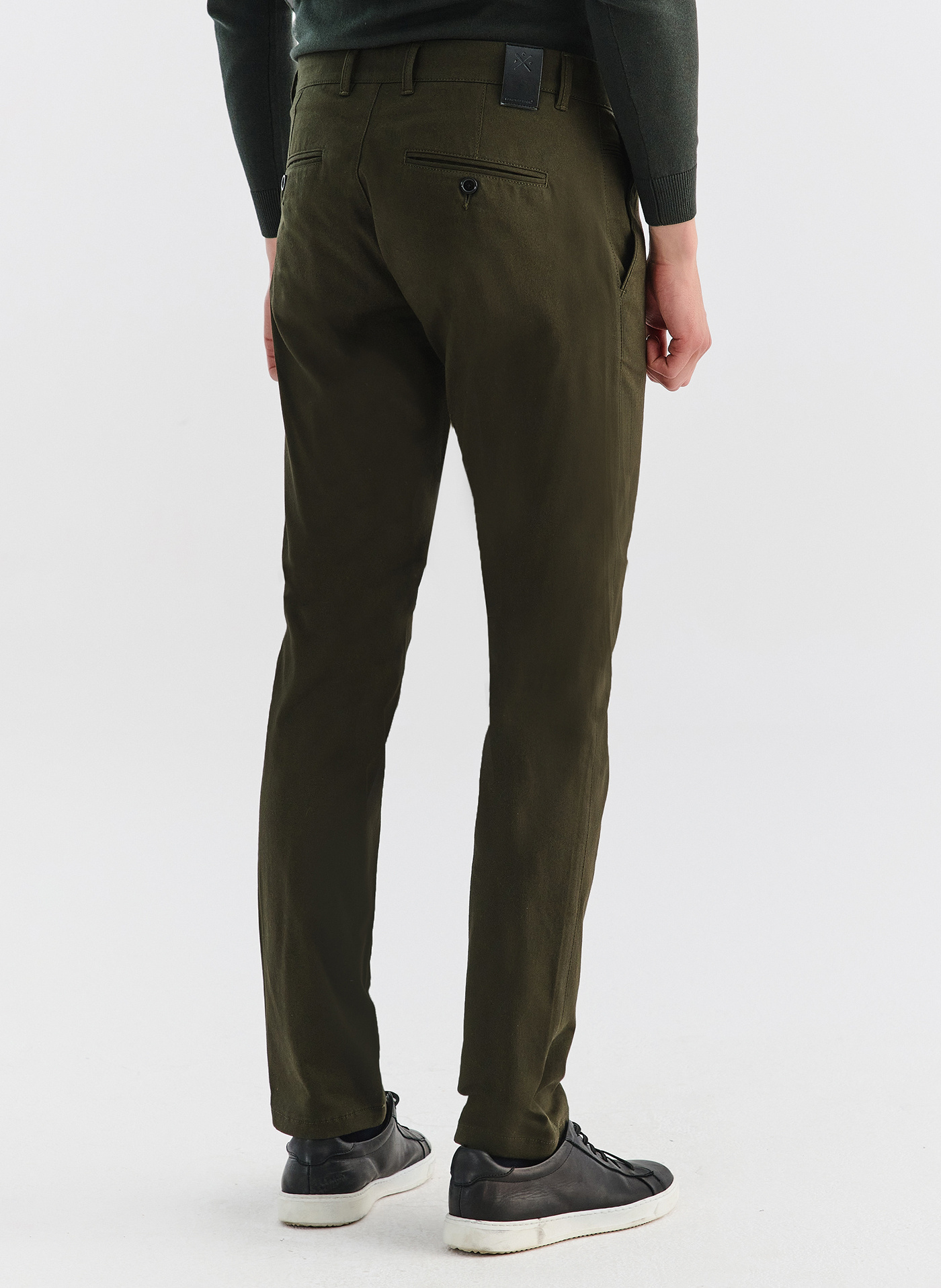 Zielone spodnie męskie o kroju Slim Fit - Pako Lorente