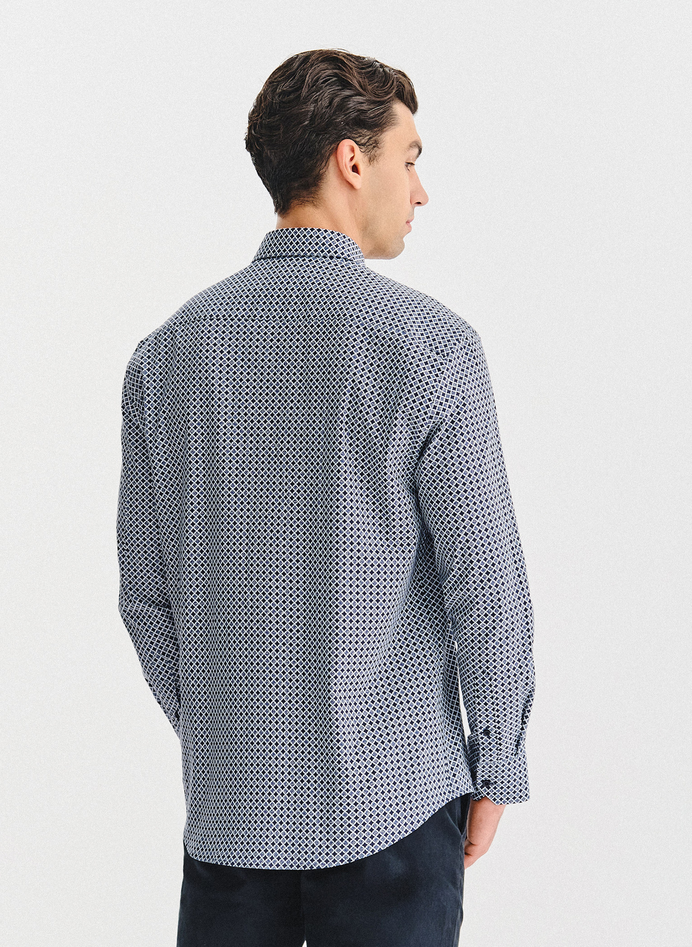 Granatowa koszula we wzór geometryczny - Pako Lorente