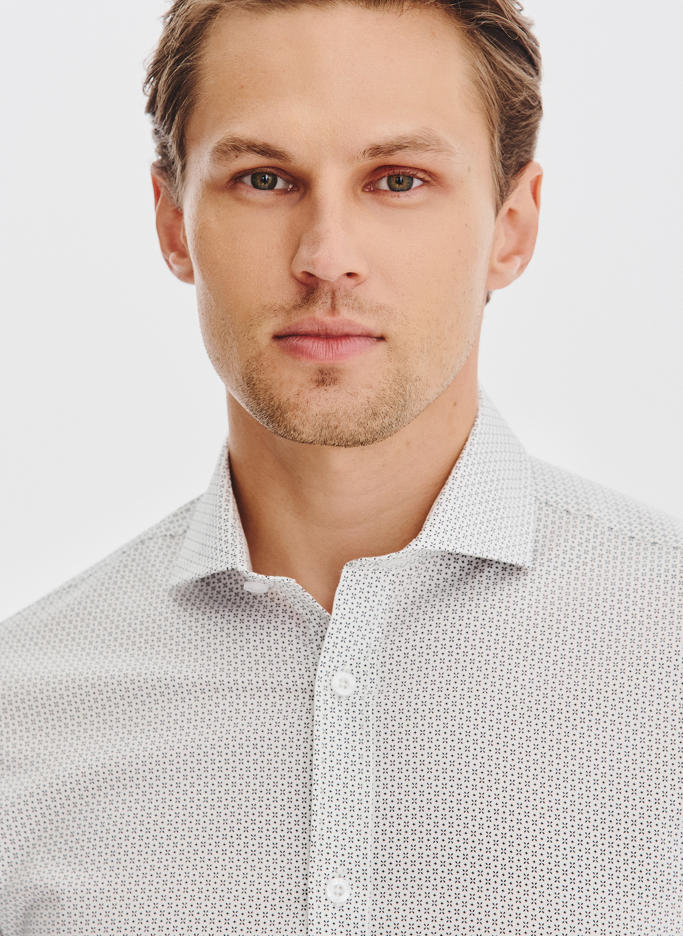 PAKO LORENTE - Biała koszula męska w mikrowzór - Pako Lorente