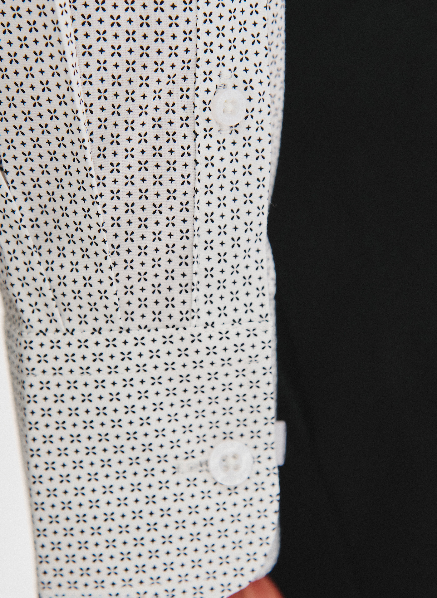 PAKO LORENTE - Biała koszula męska w mikrowzór - Pako Lorente