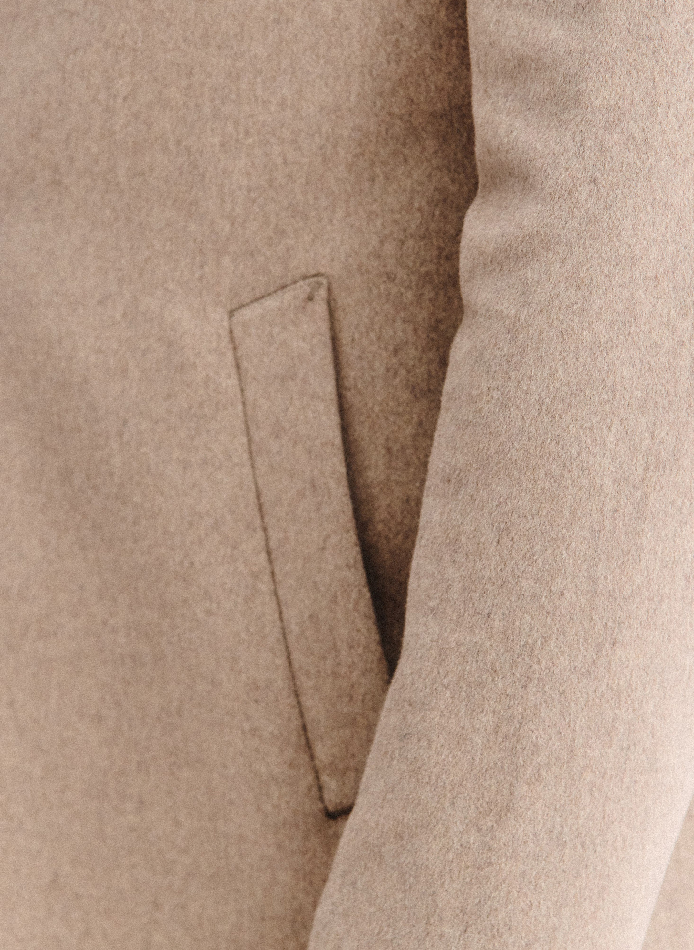 Beżowy płaszcz z wełną - Pako Lorente