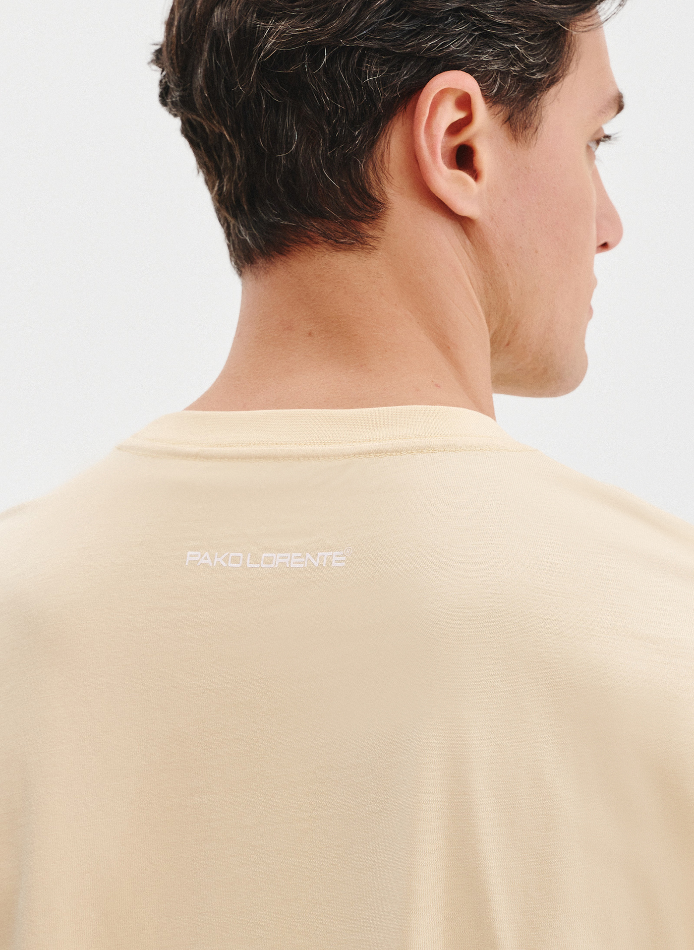 Beżowy t-shirt oversize - Pako Lorente