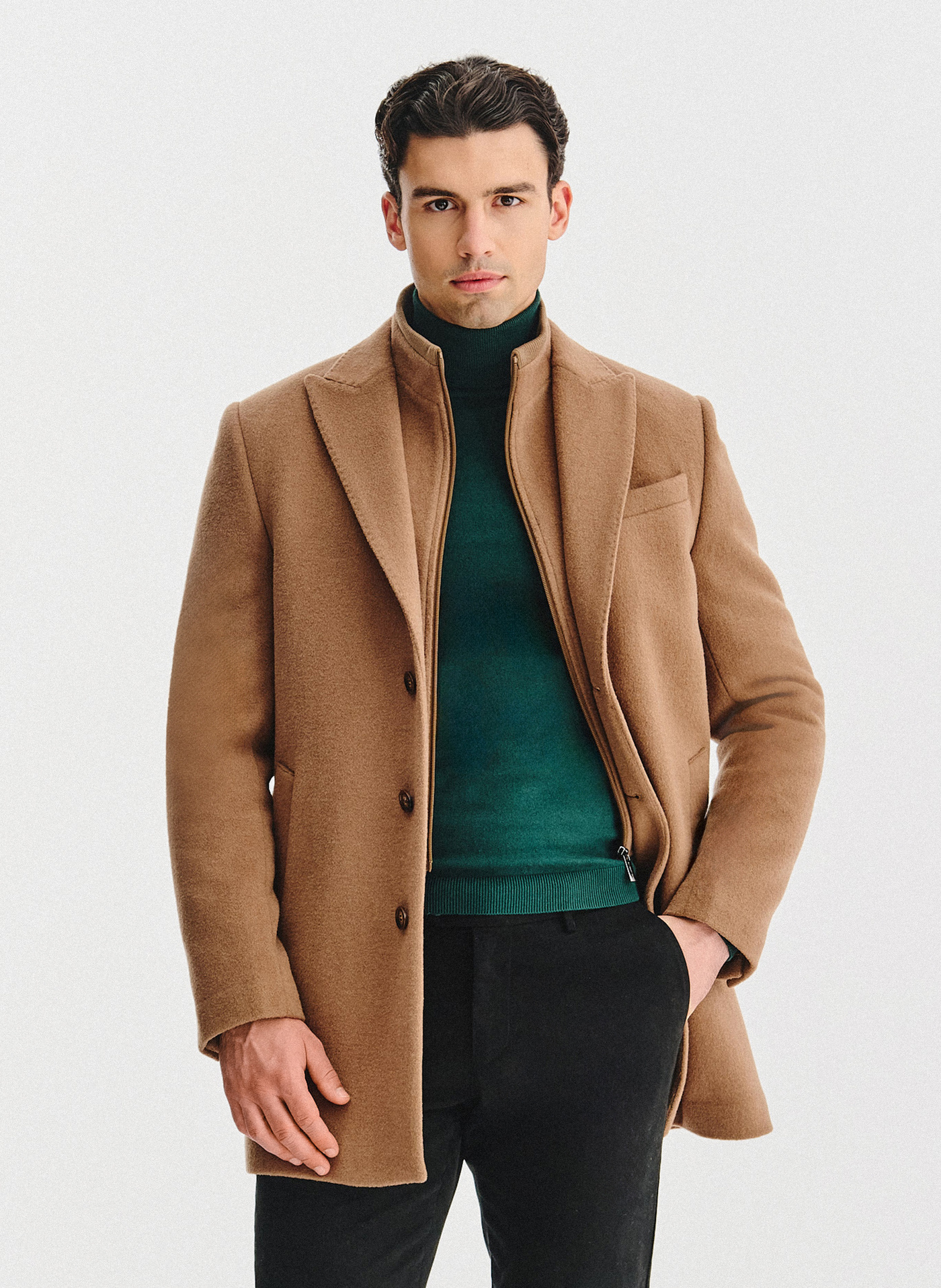 Kamelowy płaszcz męski z odpinaną stójką - Pako Lorente