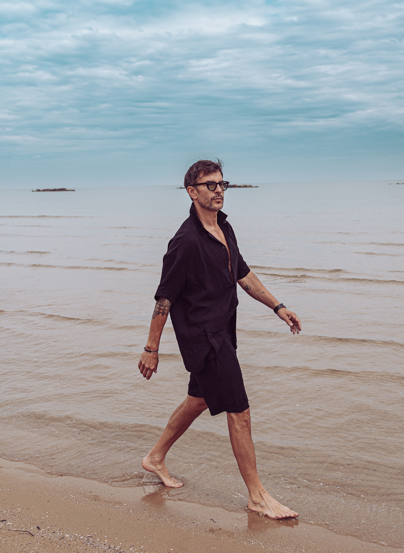 Bawełniana koszula męska w kolorze czarnym - Pako Lorente