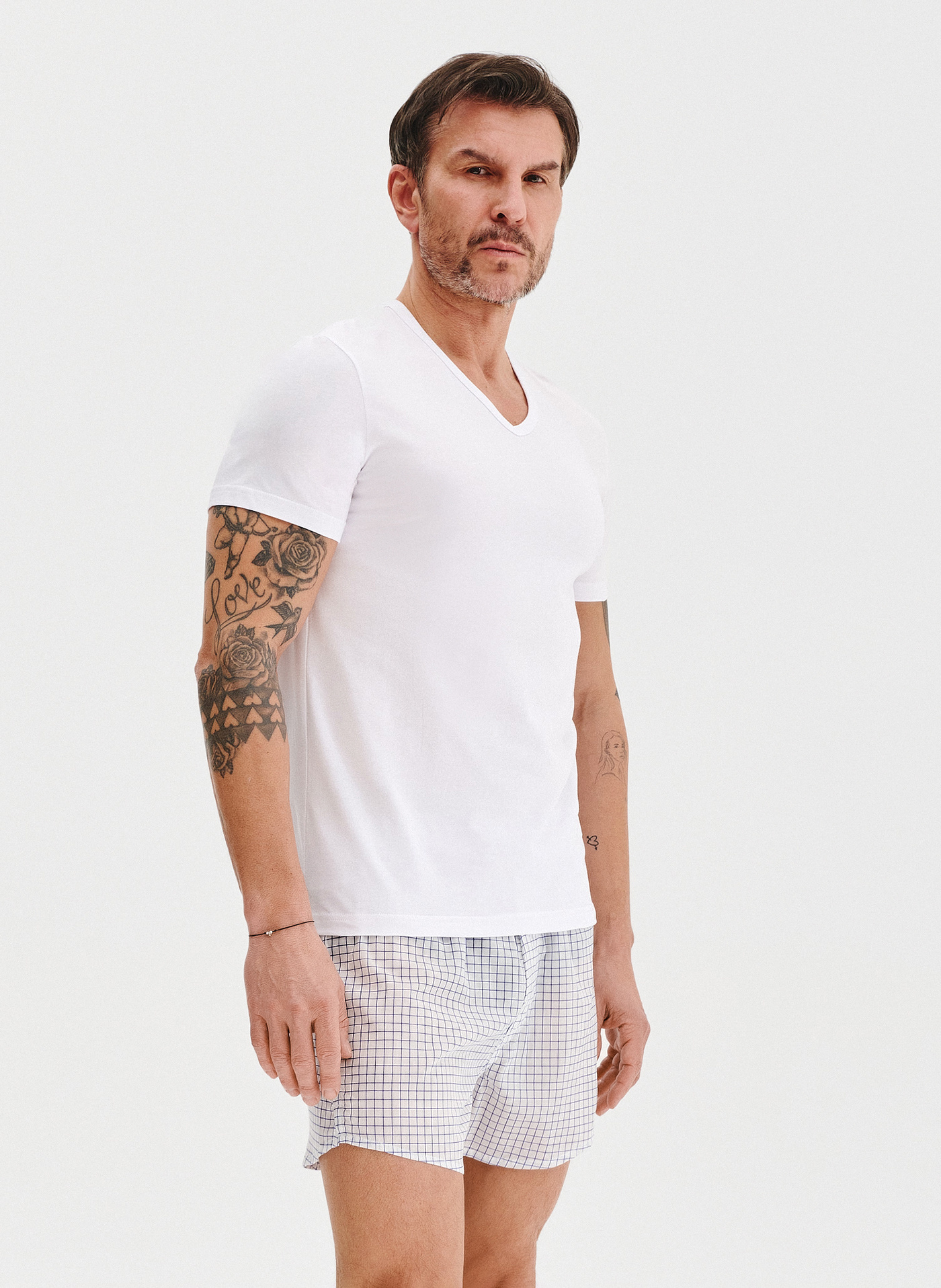 T-shirt v-neck w białym kolorze  dwupak - Pako Lorente