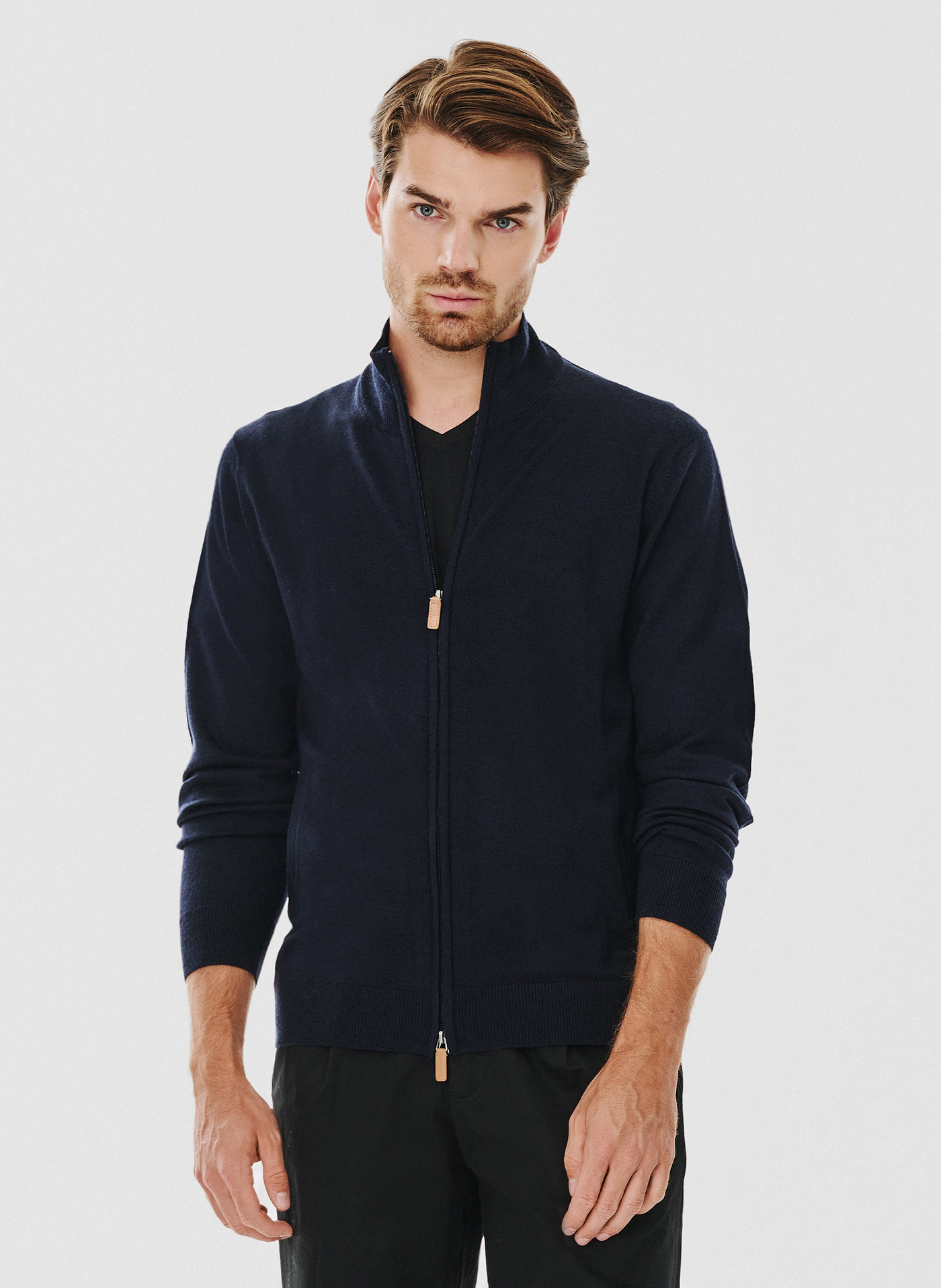 Męski rozpinany sweter w granatowym kolorze - Pako Lorente