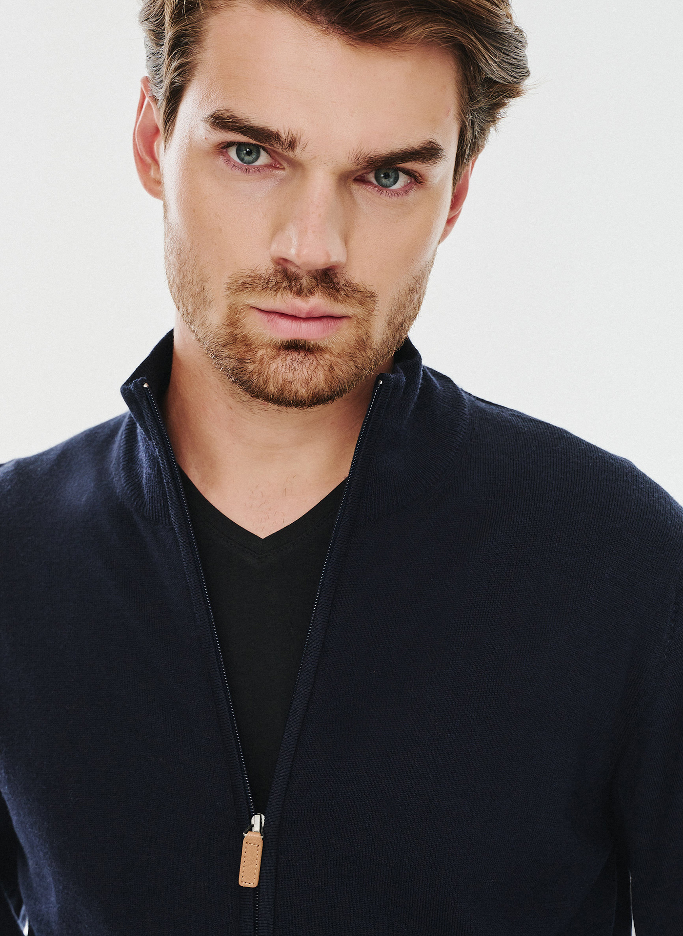 Męski rozpinany sweter w granatowym kolorze - Pako Lorente