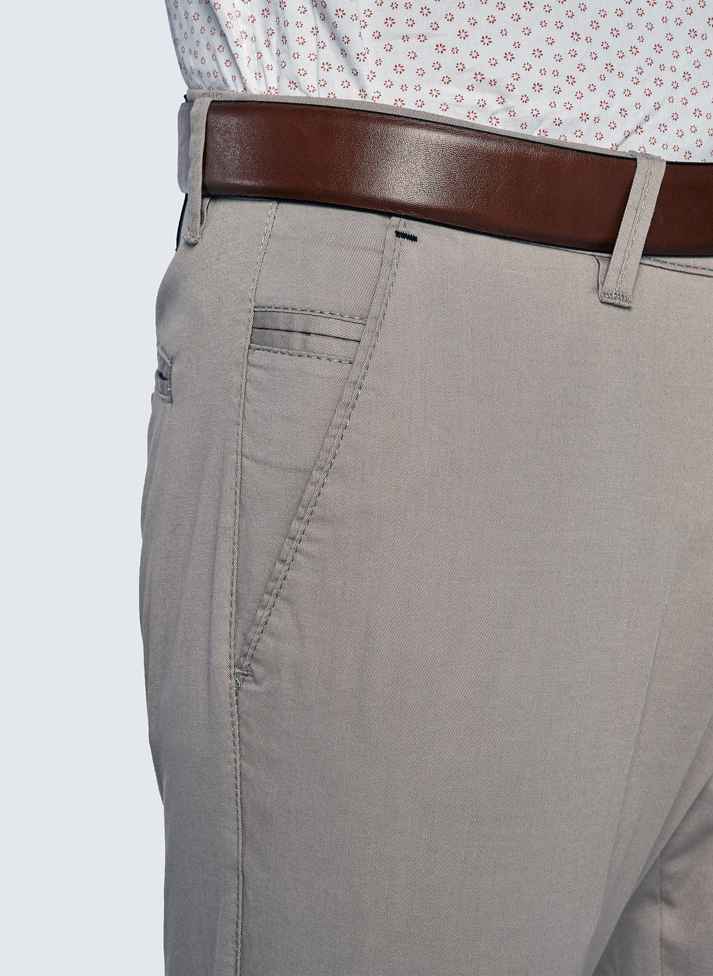 Męskie basicowe spodnie w kolorze khaki P23SB-WX-005-Z-0 - Pako Lorente