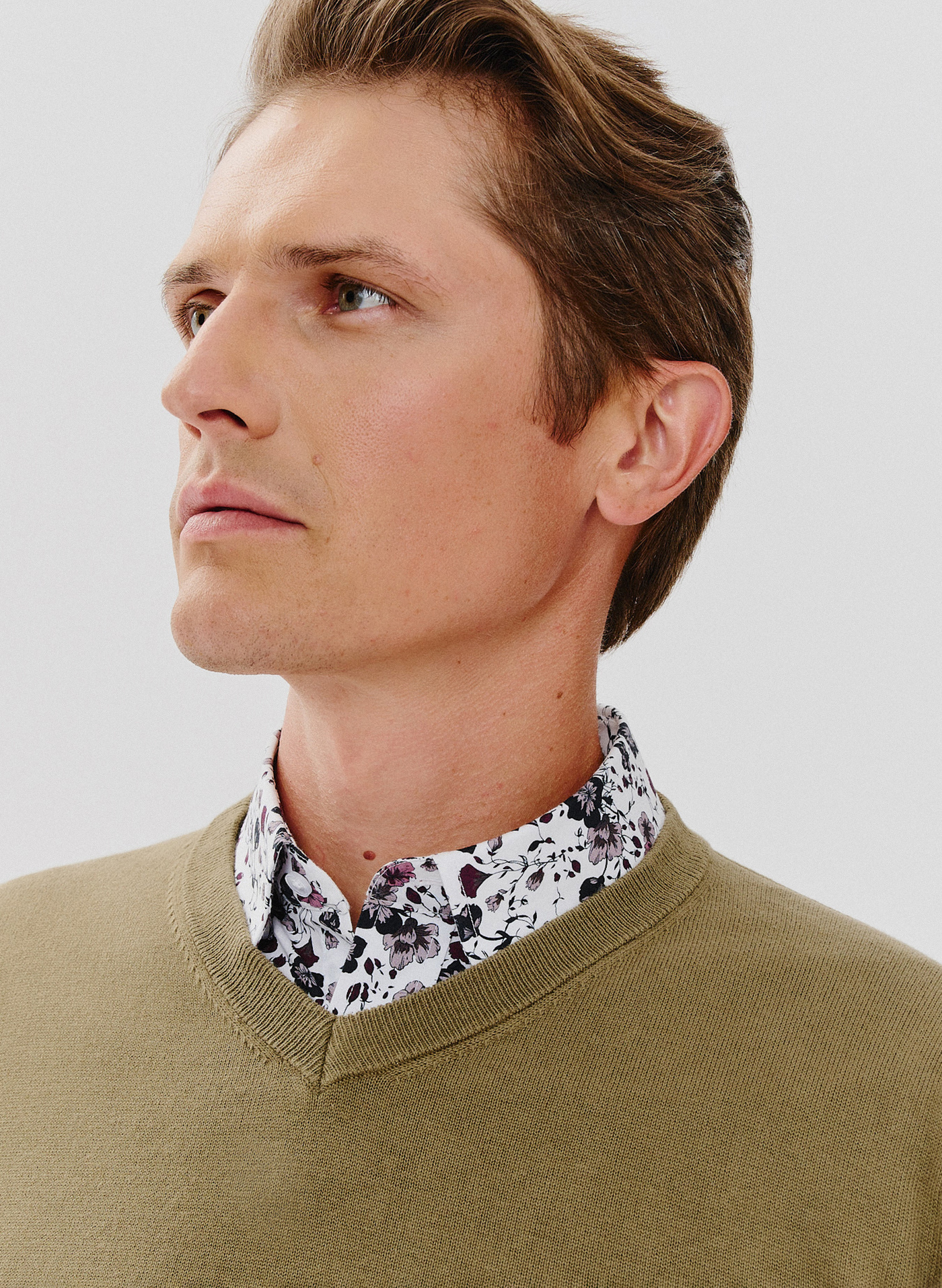 Zielony męski sweter w serek - Pako Lorente