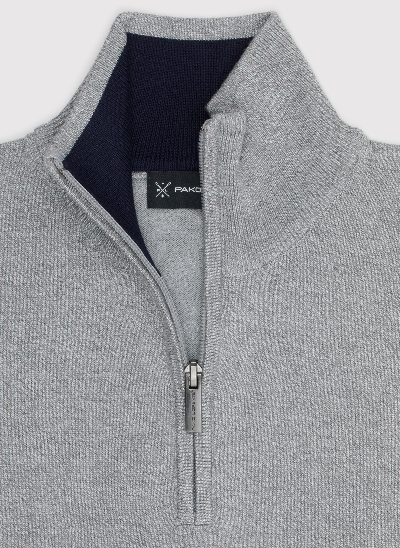 Szary sweter z wysoką stójką zapinaną na zamek - Pako Lorente