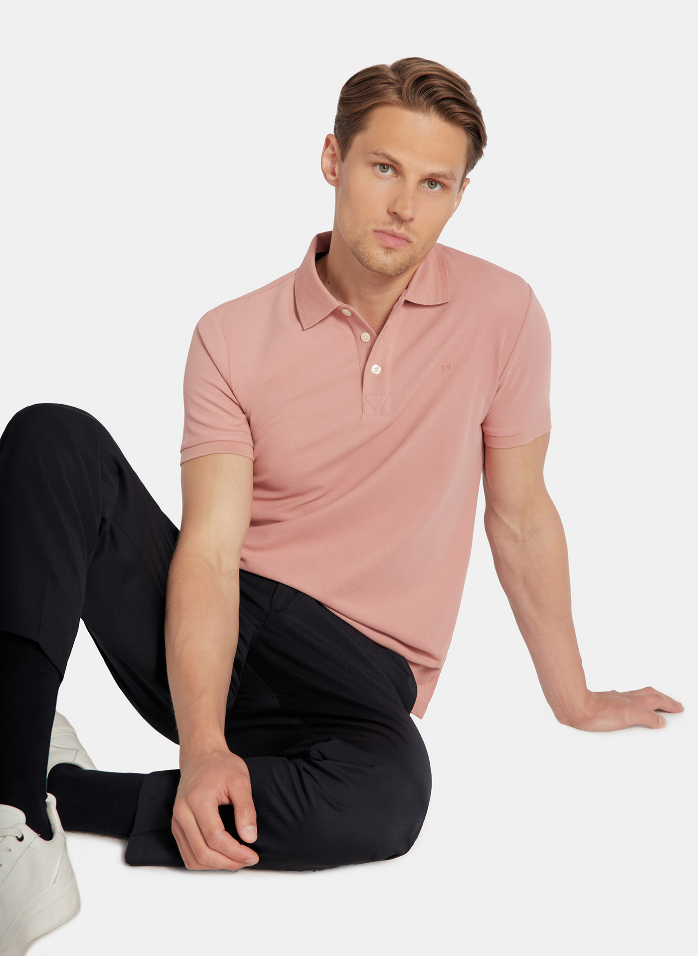 PAKO LORENTE - Różowy t-shirt polo na trzy guziczki - Pako Lorente