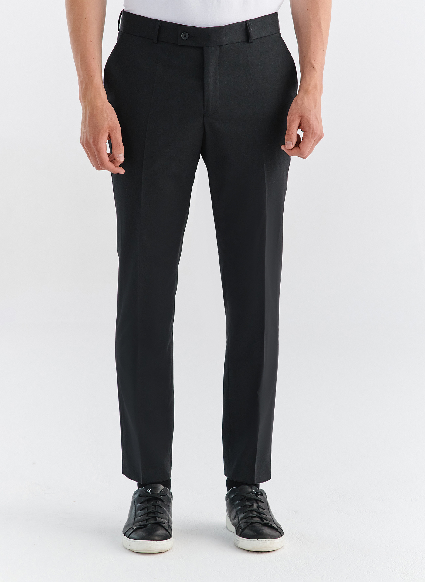 Spodnie garniturowe w kolorze czarnym - Pako Lorente