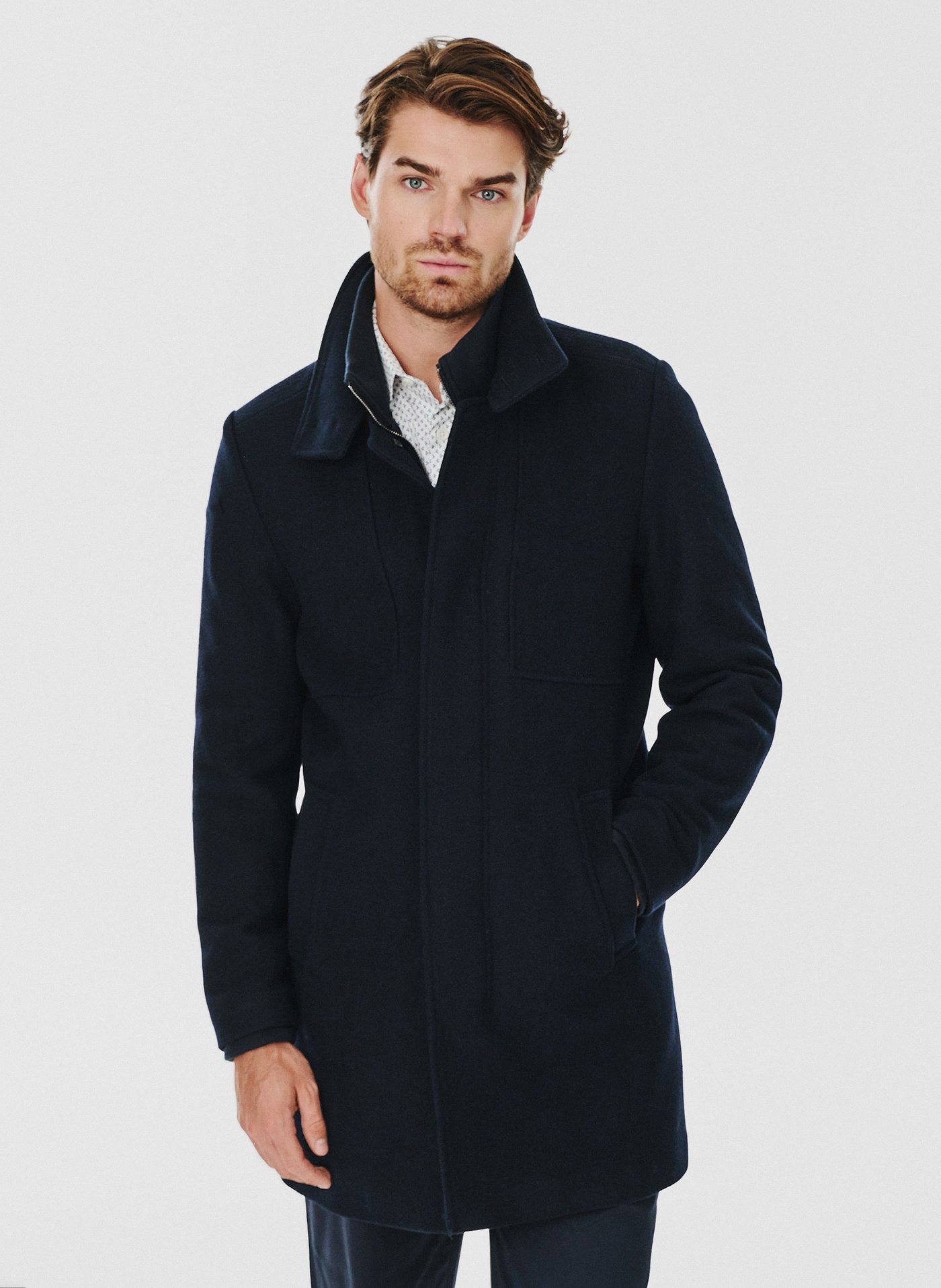 Wełniany płaszcz męski w kolorze granatowym - Pako Lorente