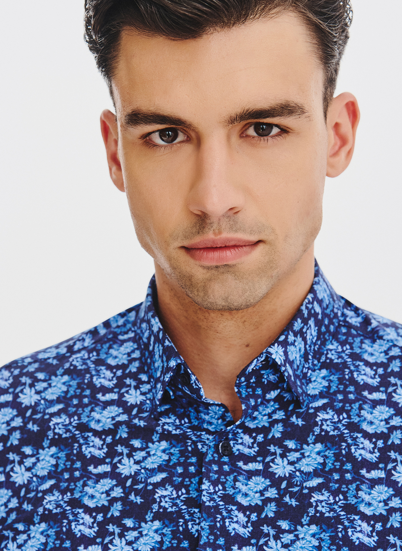 Granatowa dzianinowa koszula w kwiaty - Pako Lorente