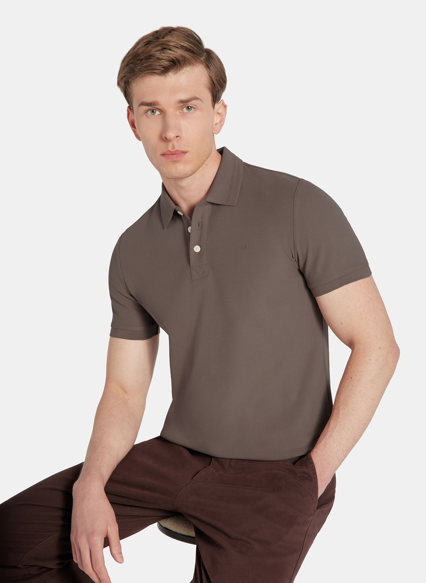 PAKO LORENTE - Brązowy t-shirt polo na trzy guziczki - Pako Lorente