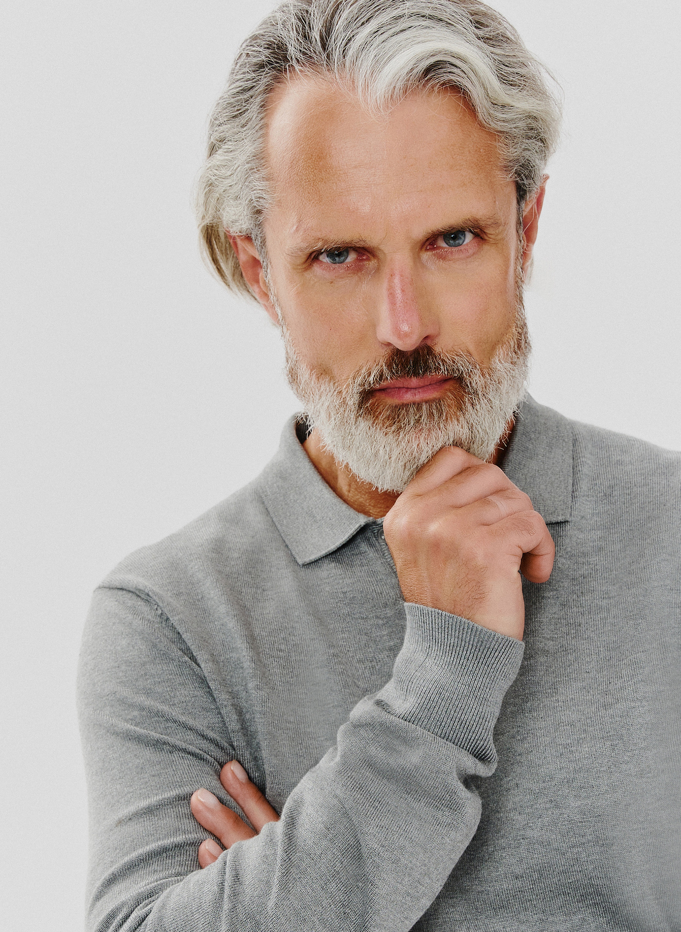 Szary sweter męski z kołnierzykiem polo - Pako Lorente