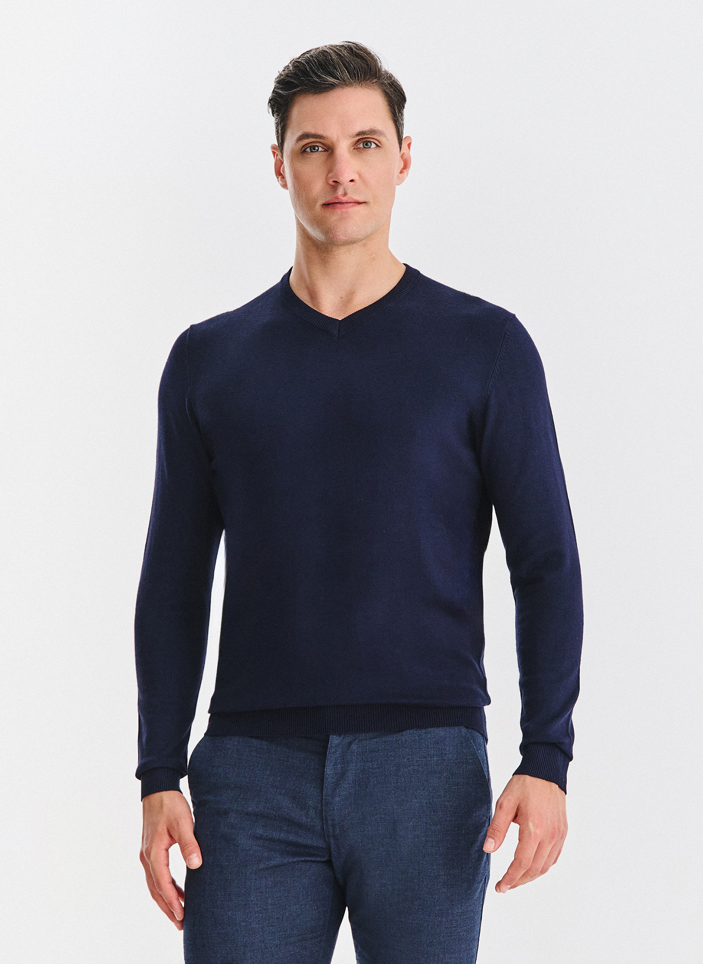 PAKO LORENTE - ranatowy sweter męski v-neck - Pako Lorente