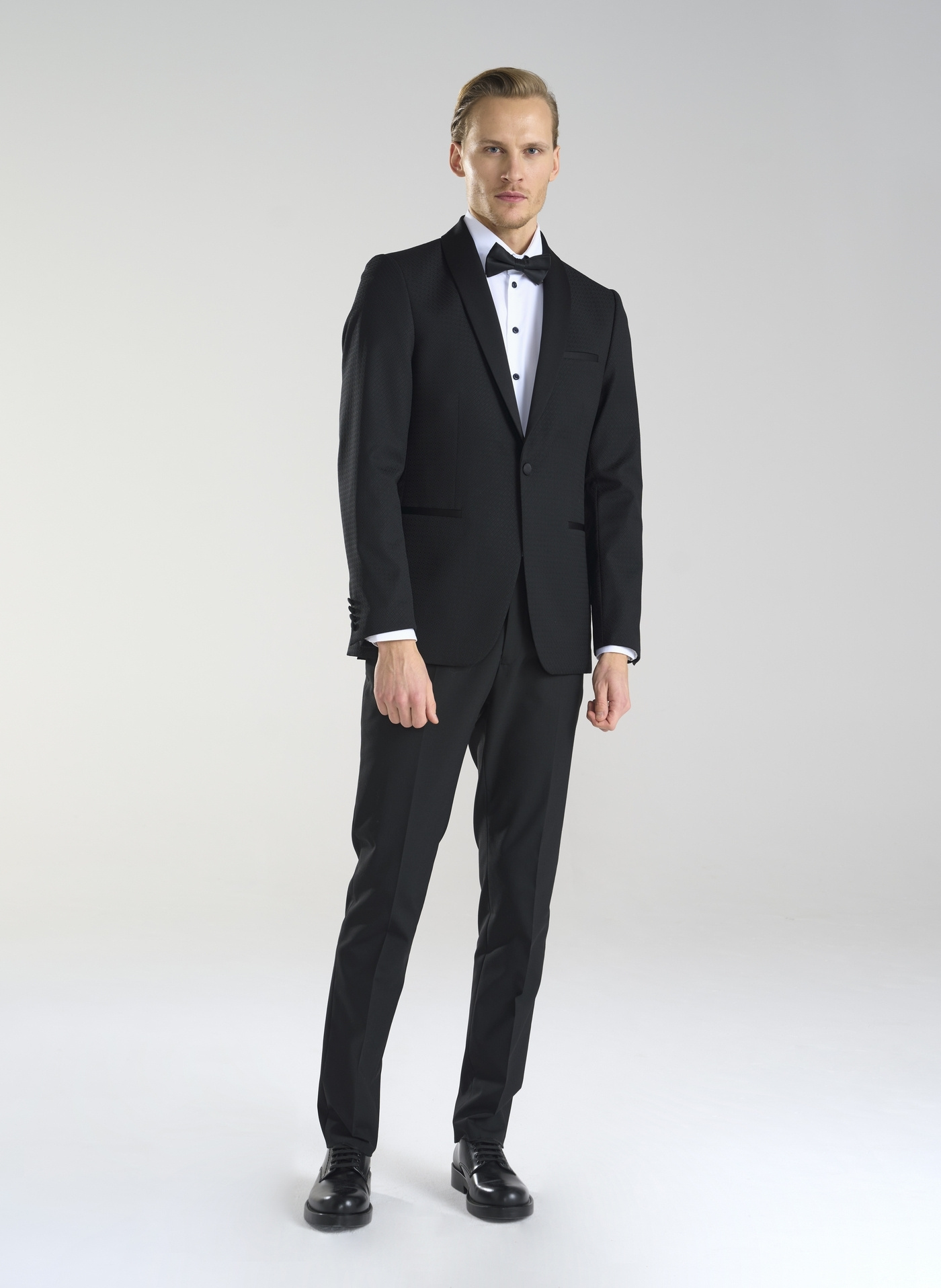 Wełniana czarna marynarka smokingowa w mikrowzór - Pako Lorente