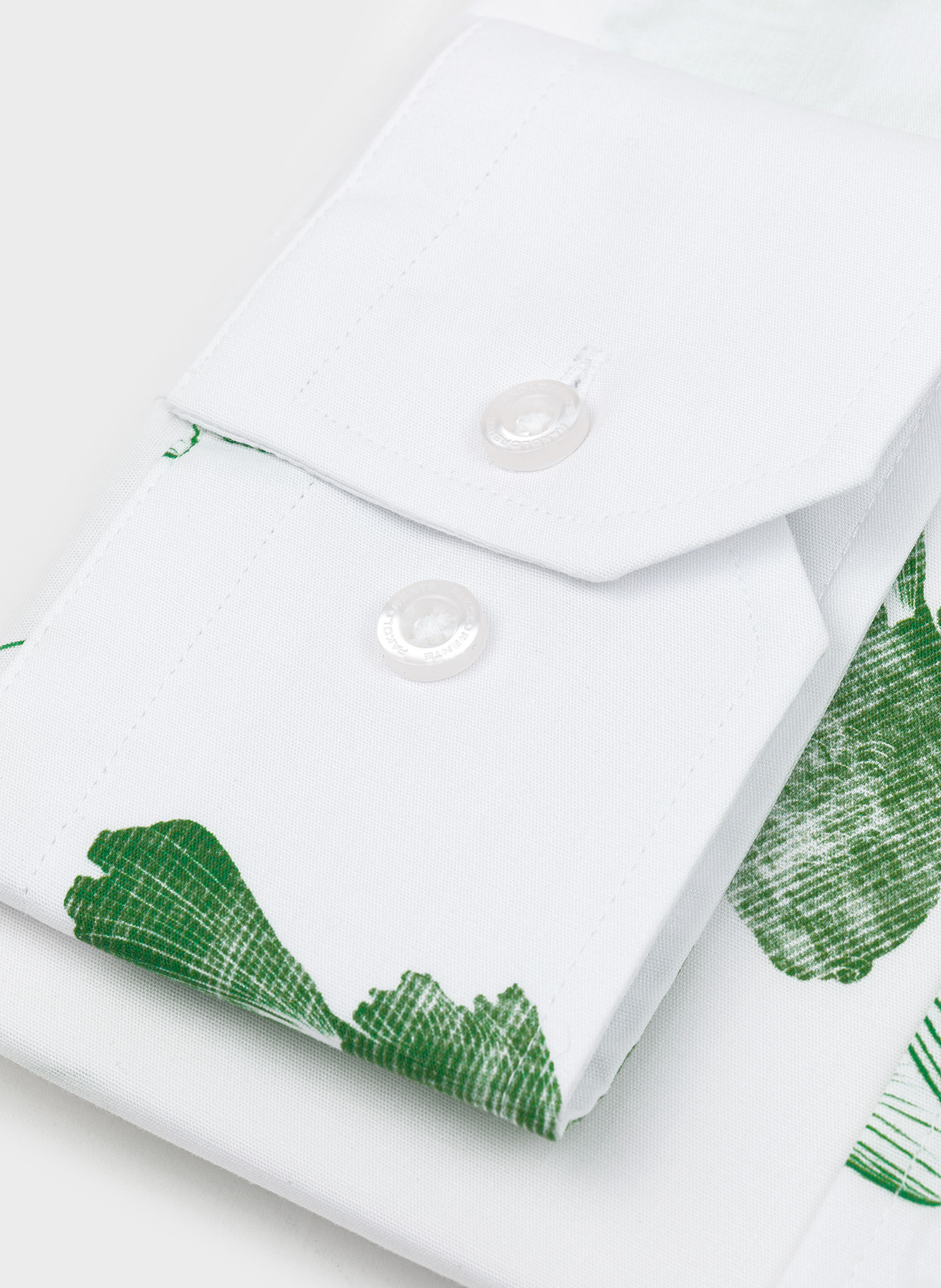 Biała koszula męska w zielone ryby P22SF-1X-028-B-S - Pako Lorente