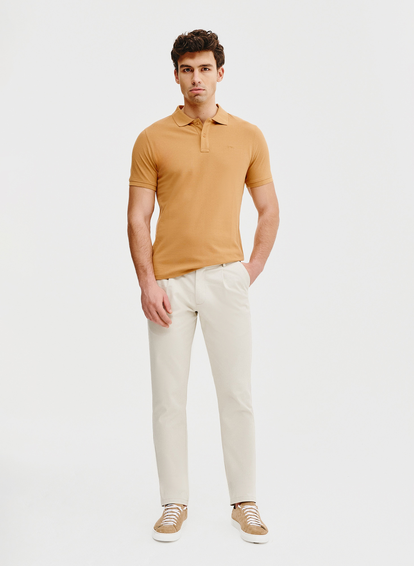 Gładki t-shirt polo w pomarańczowym kolorze - Pako Lorente