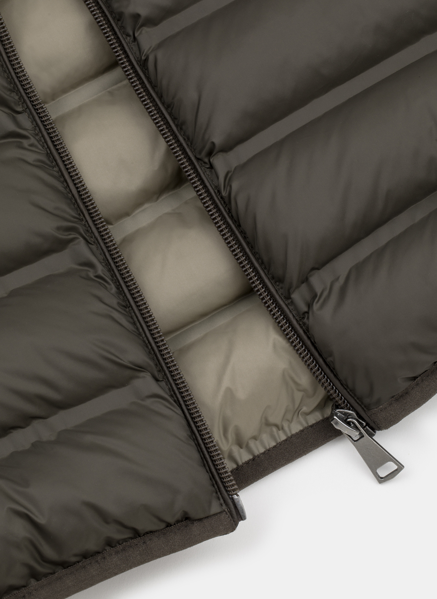 Krótka pikowana kurtka w kolorze brązowym - Pako Lorente