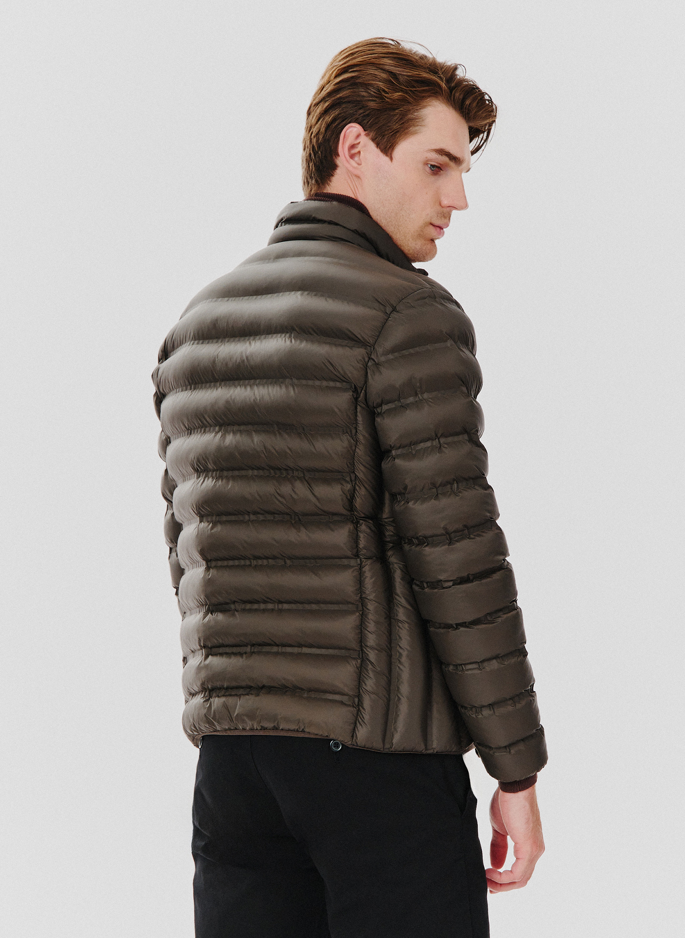 Krótka pikowana kurtka w kolorze brązowym - Pako Lorente