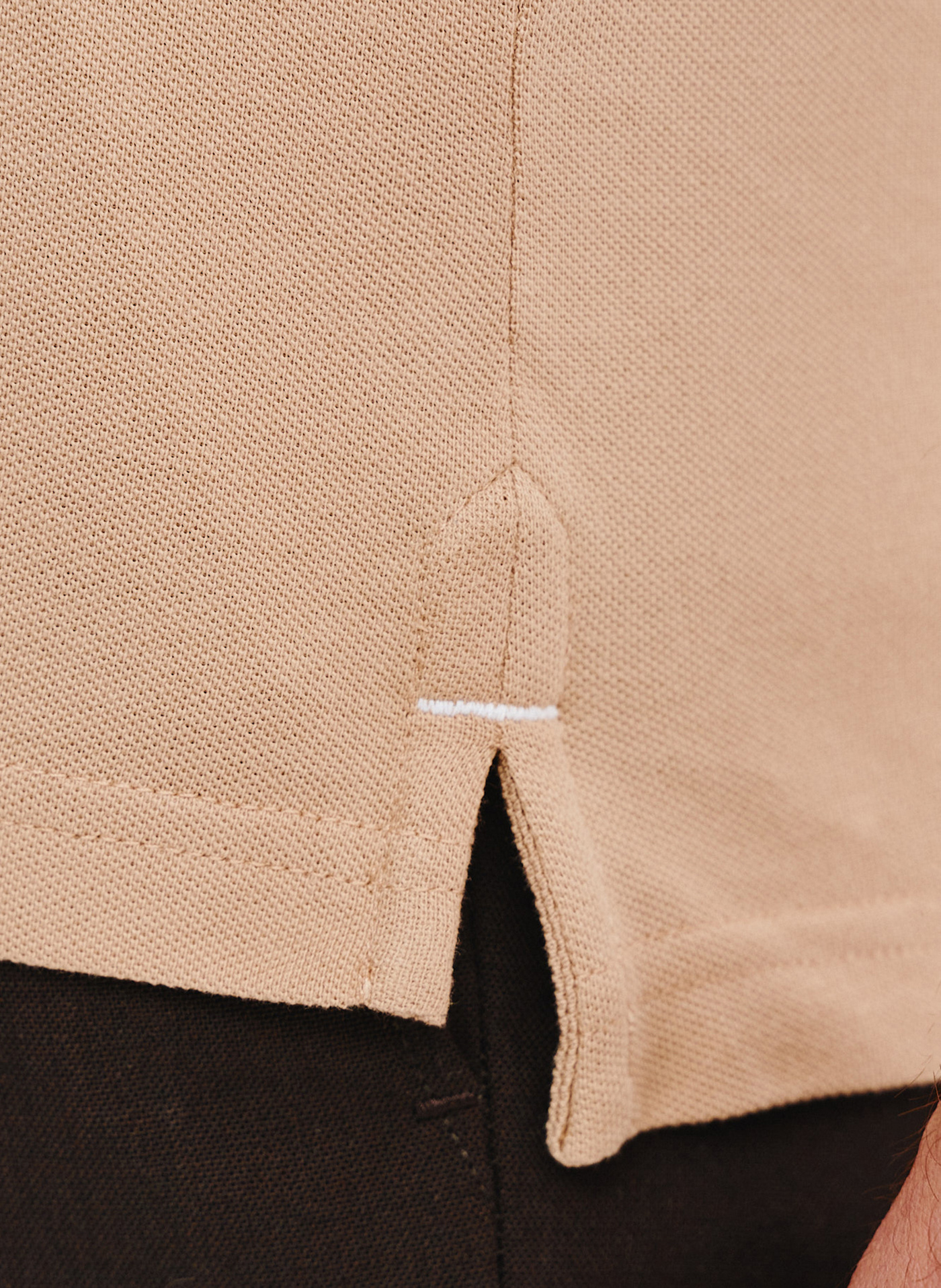 T-shirt polo w kolorze brązowym - Pako Lorente