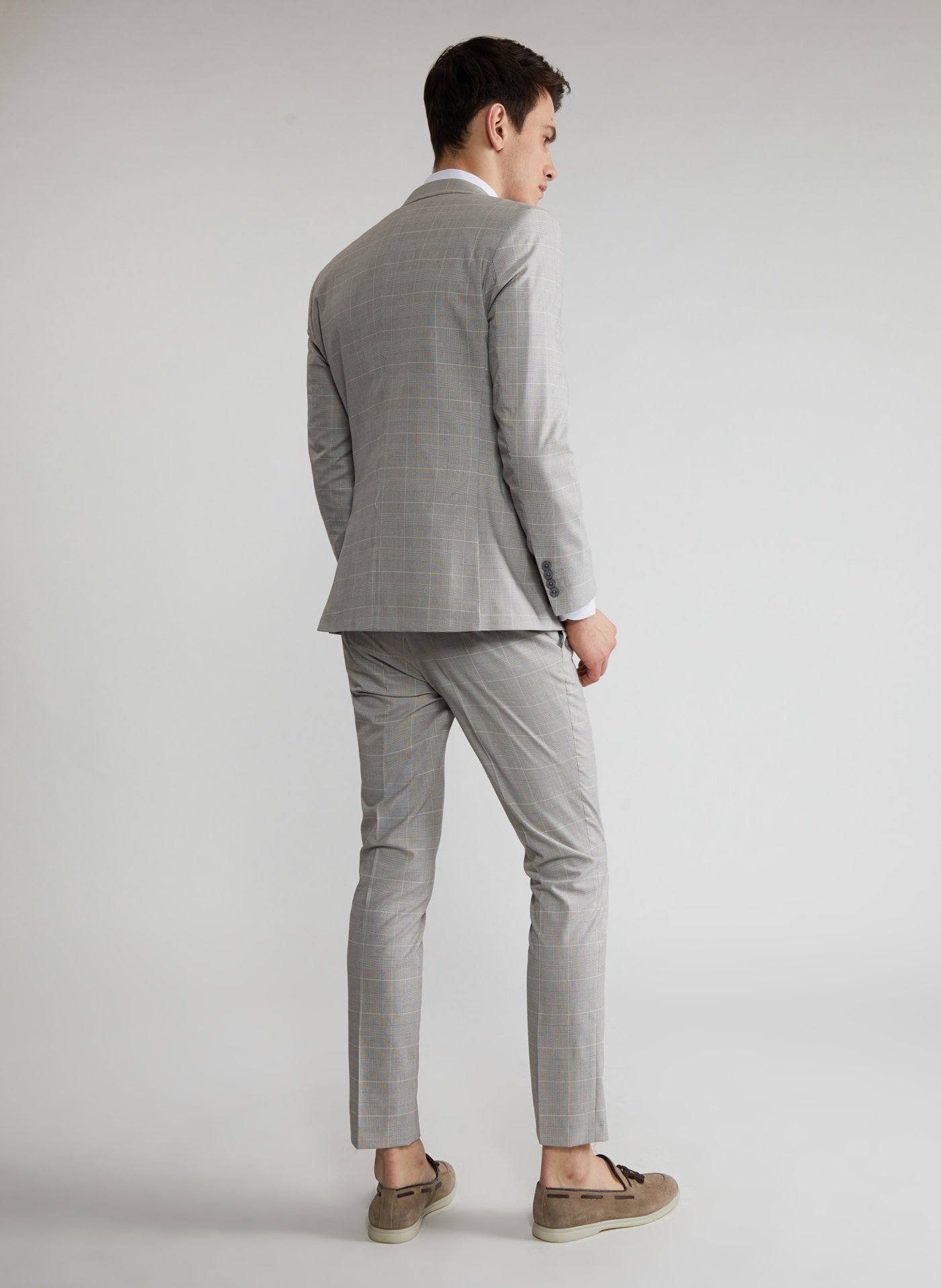 Szare spodnie garniturowe w subtelną kratę P22SF-6G-023-S-S - Pako Lorente
