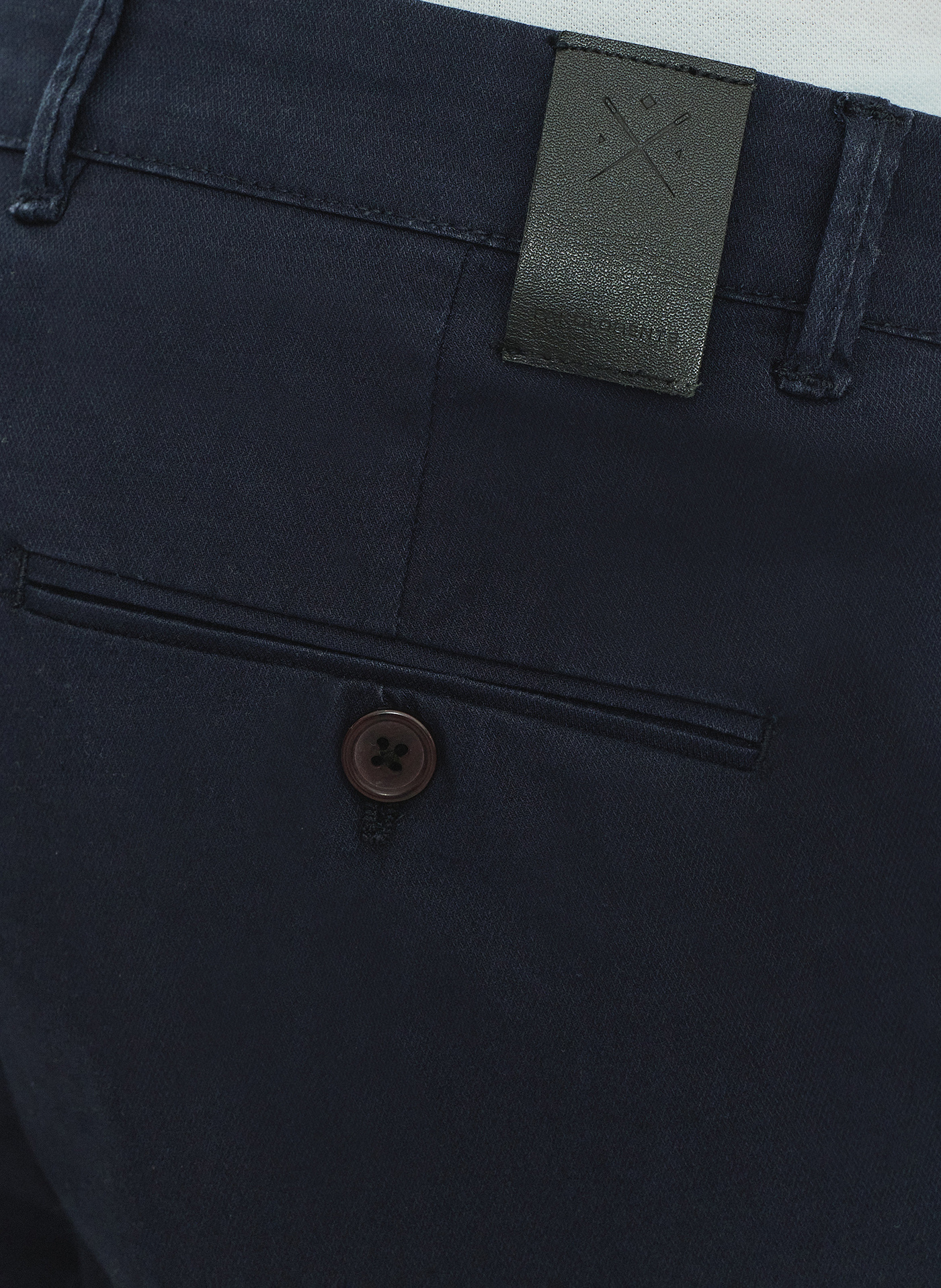 Bawełniane szorty męskie w kolorze granatowym - Pako Lorente