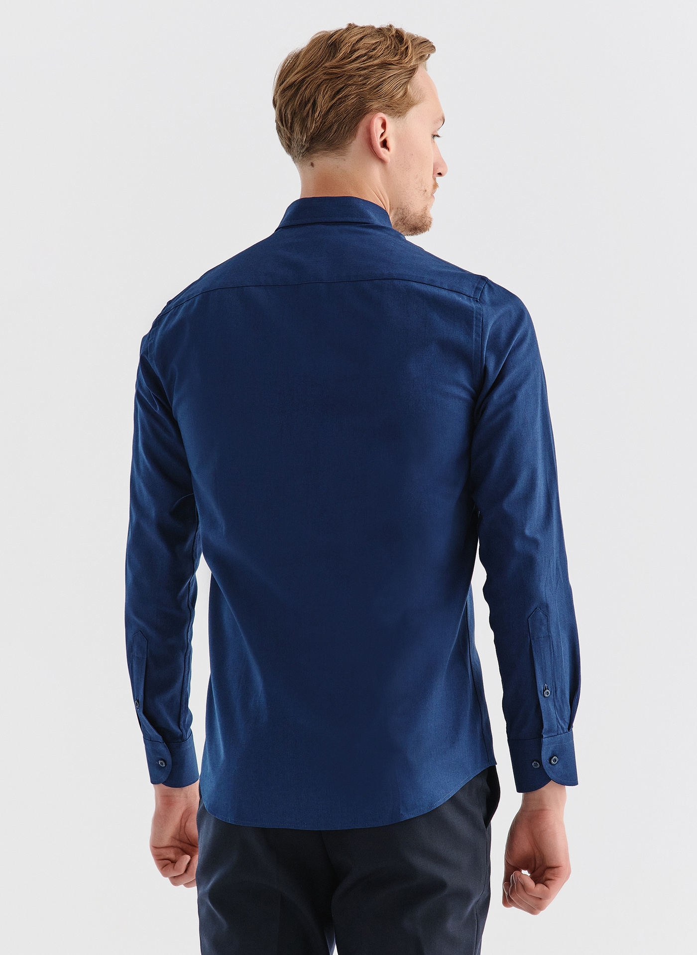 Gładka elegancka koszula męska w kolorze granatowym - Pako Lorente