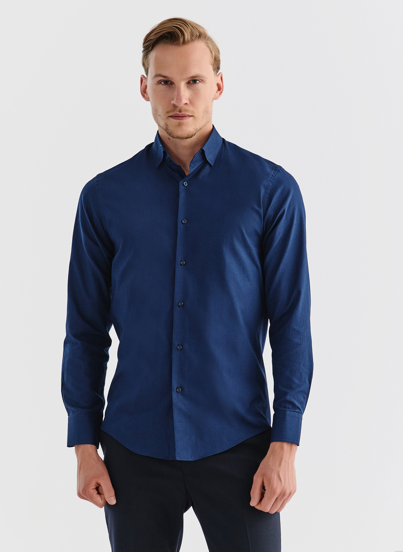 Gładka elegancka koszula męska w kolorze granatowym - Pako Lorente