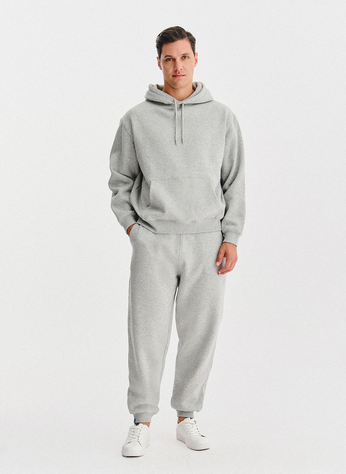 PAKO LORENTE - Spodnie dresowe w szarym kolorze - Pako Lorente