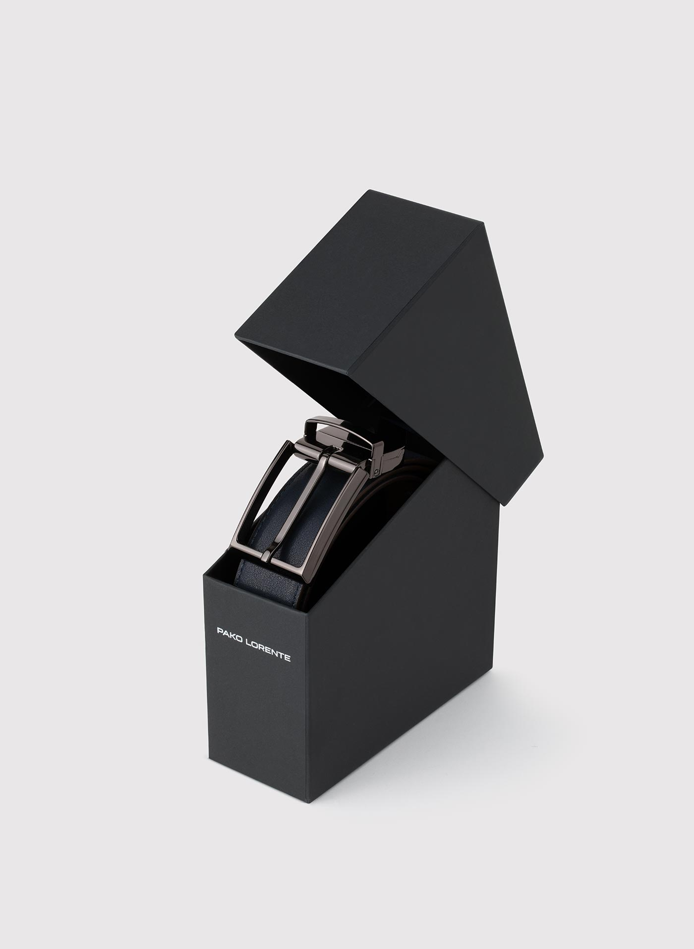 Dwustronny skórzany pasek męski - Pako Lorente