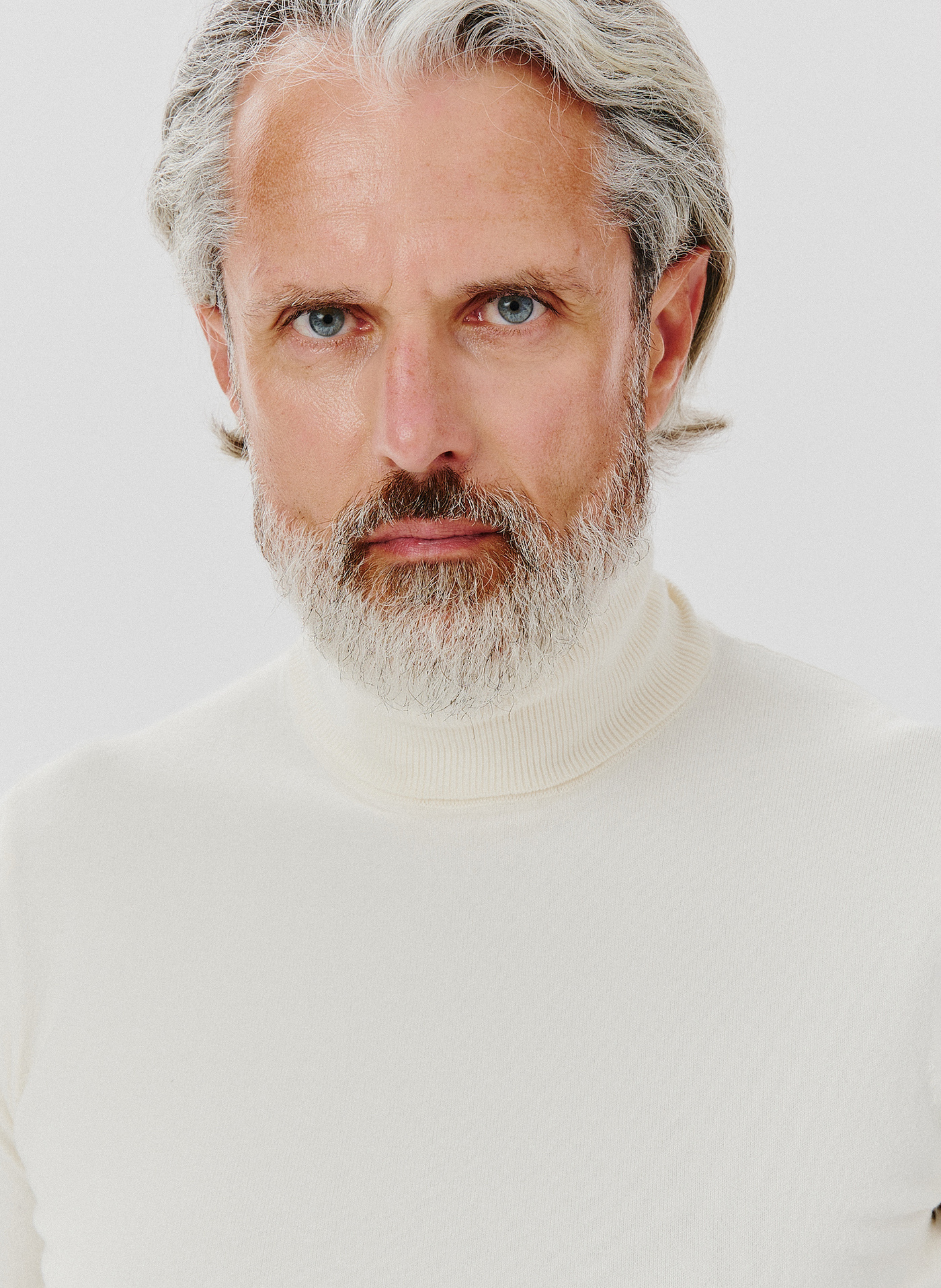 Biały gładki golf męski - Pako Lorente