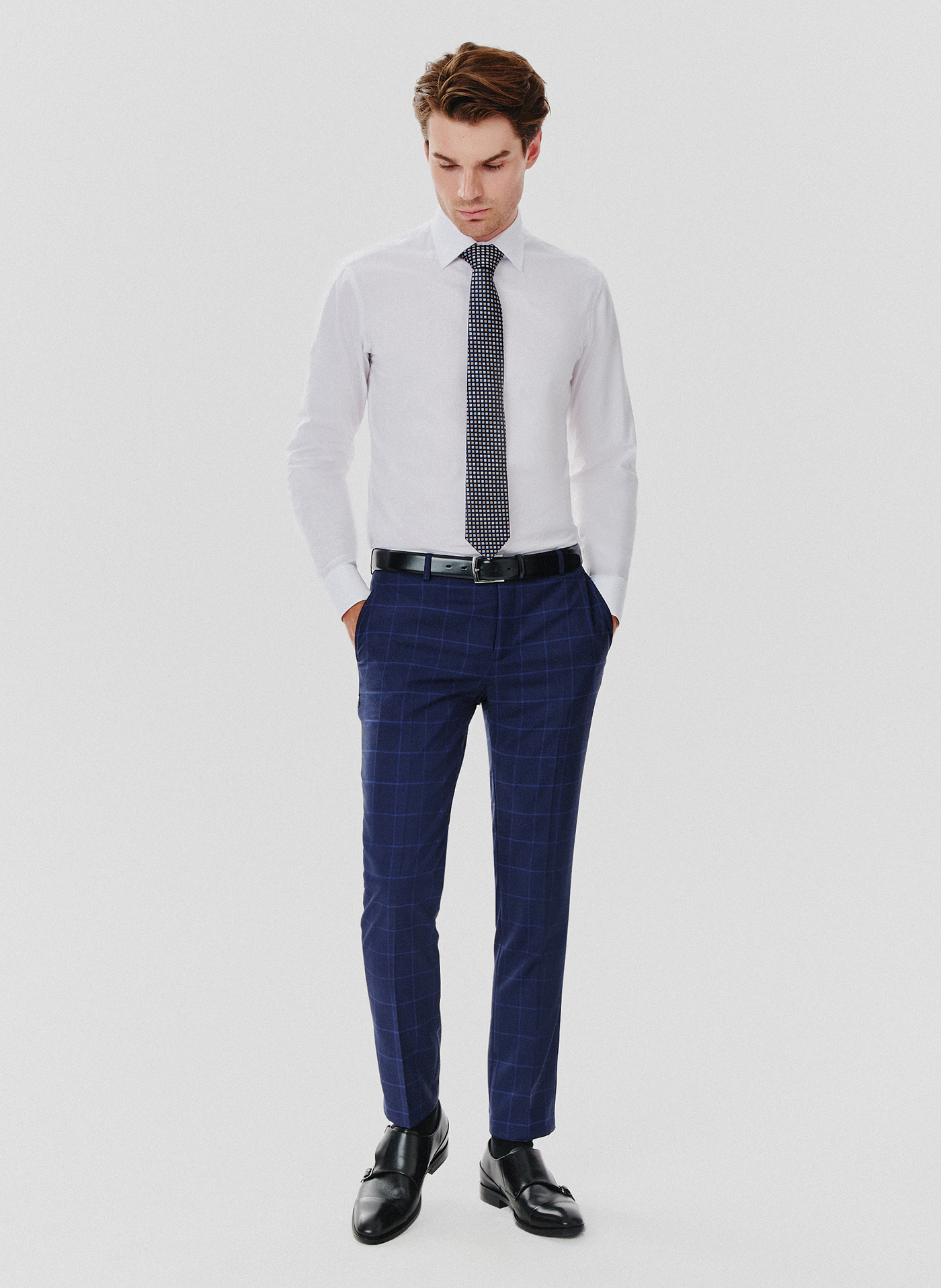 Granatowe spodnie garniturowe w niebieską kratkę - Pako Lorente