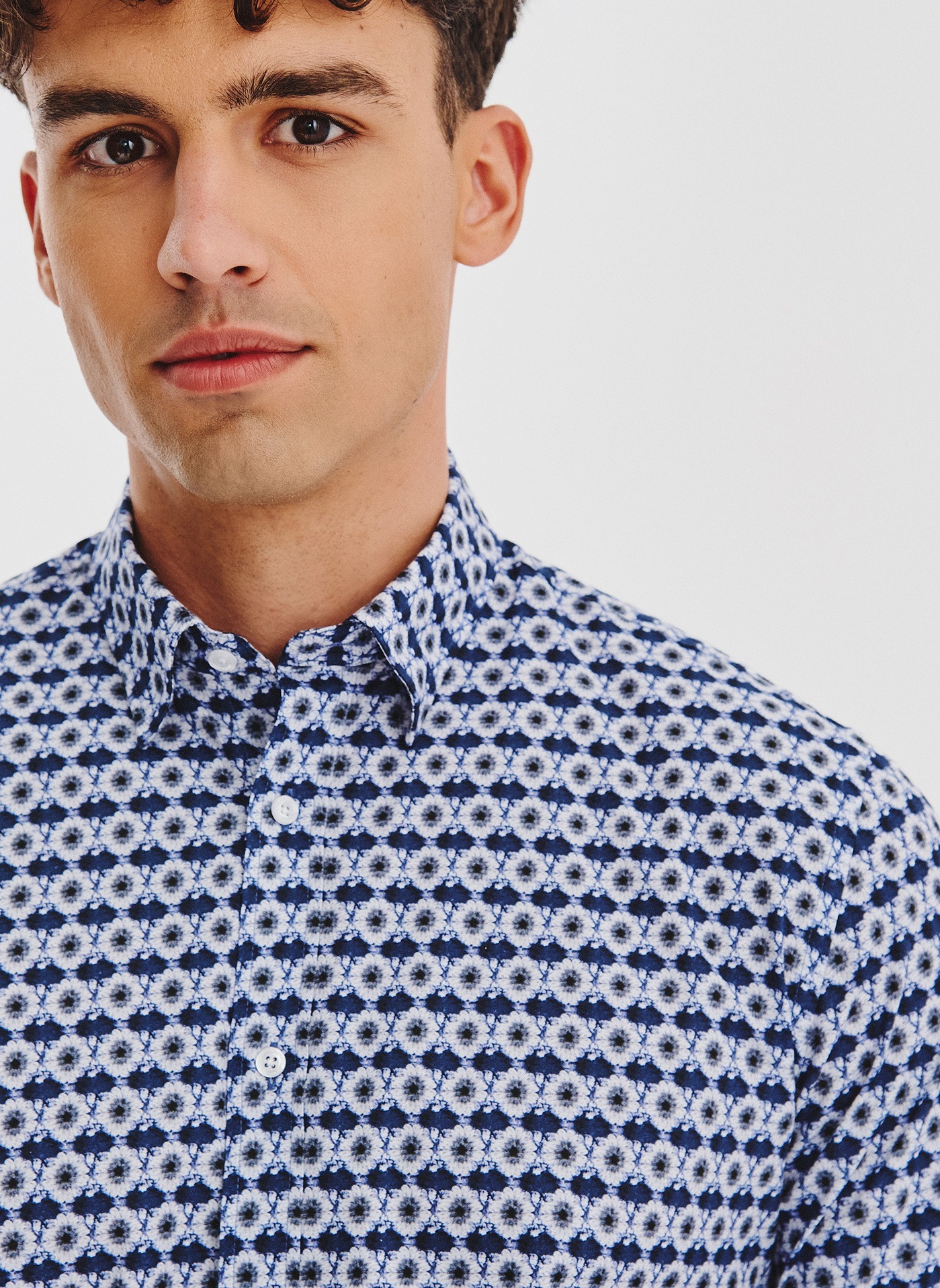 PAKO LORENTE - Kwiatowa koszula w kolorze granatowym - Pako Lorente