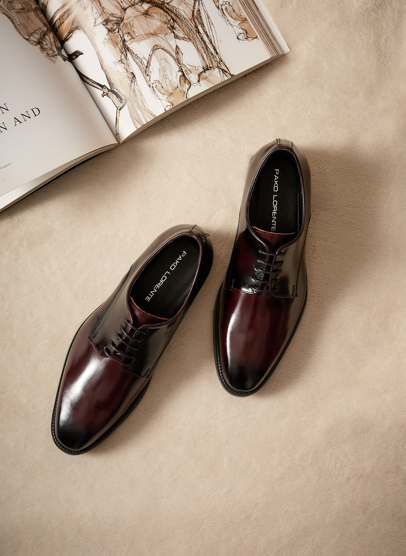 Eleganckie obuwie męskie w kolorze bordowym - Pako Lorente