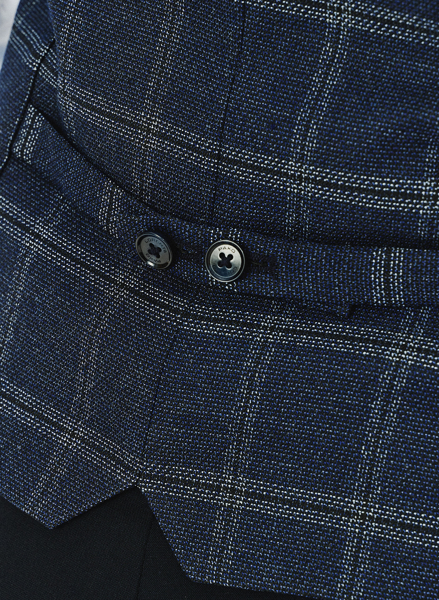 Granatowa kamizelka męska w kratę P23WF-8X-005-G-S - Pako Lorente - Pako Lorente