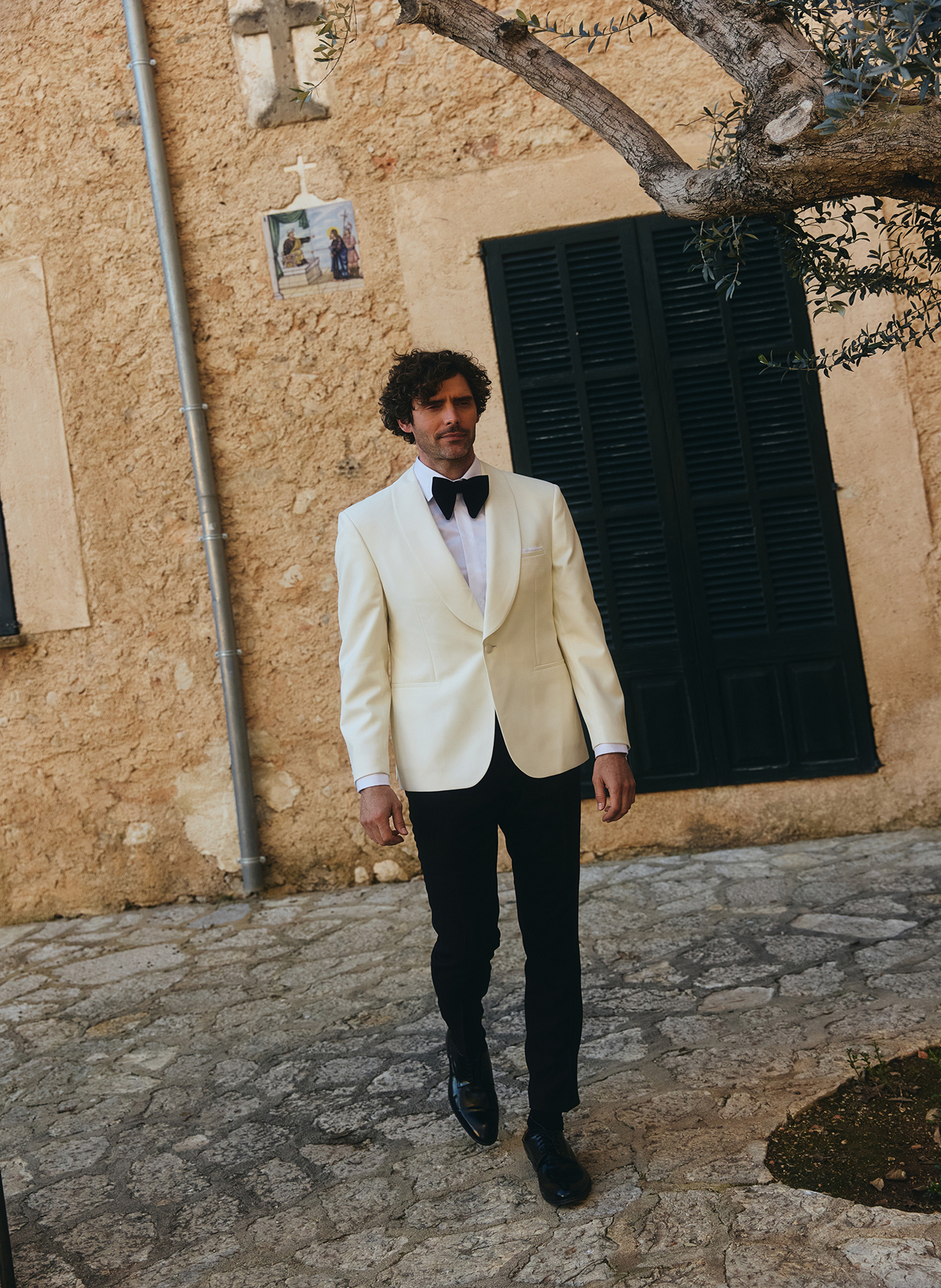 Marynarka smokingowa w jasnym beżowym kolorze - Pako Lorente