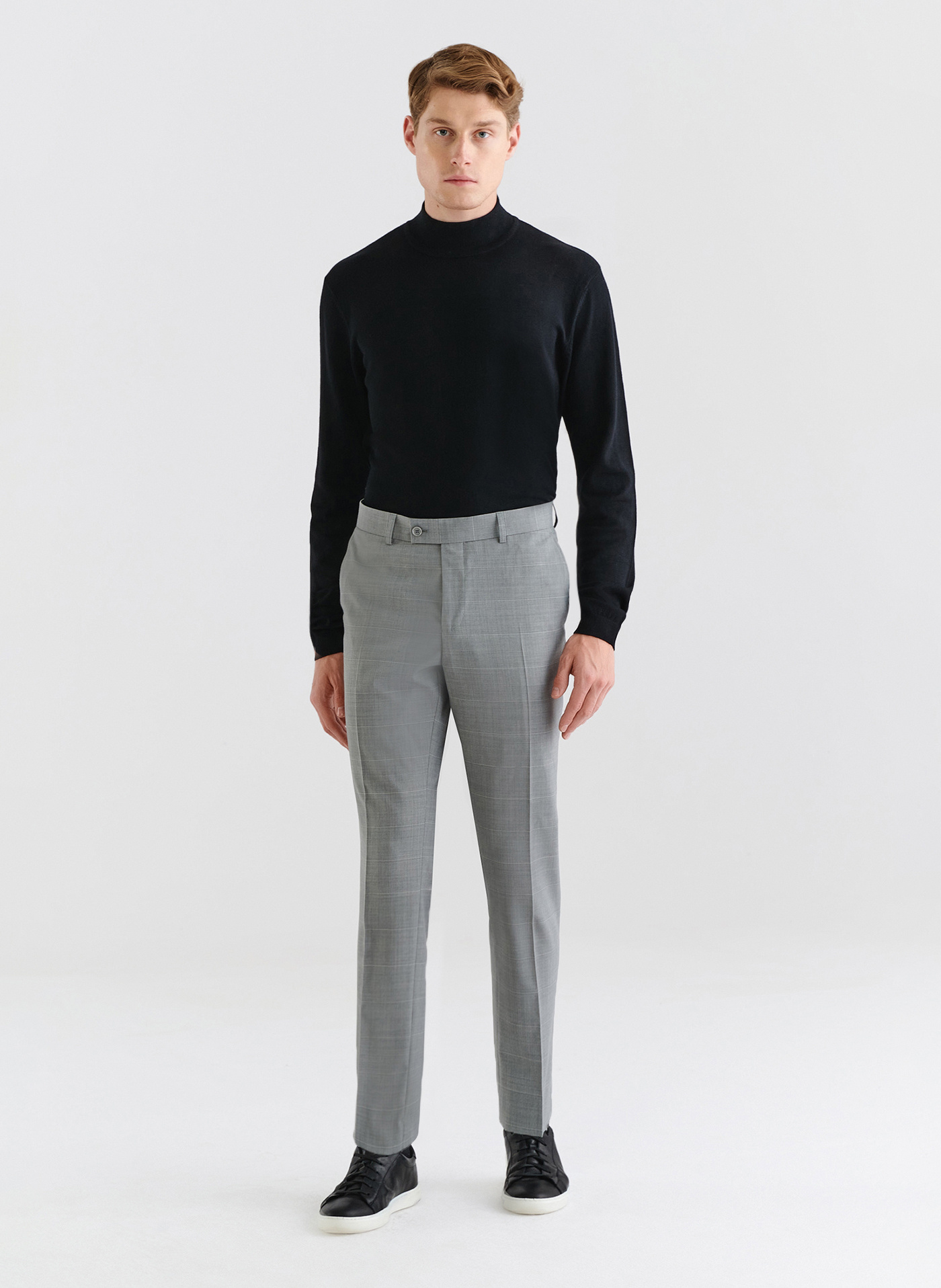 Szare spodnie garniturowe w delikatną kratę - Pako Lorente