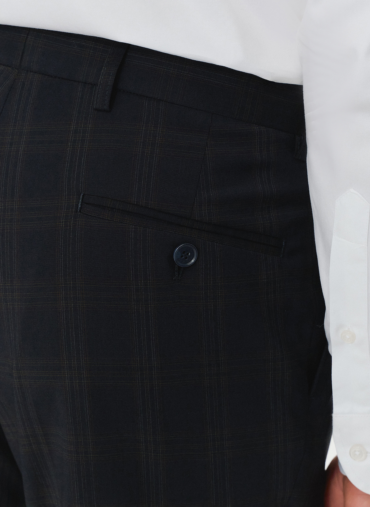 Męskie spodnie garniturowe w odcieniu granatowym - Pako Lorente