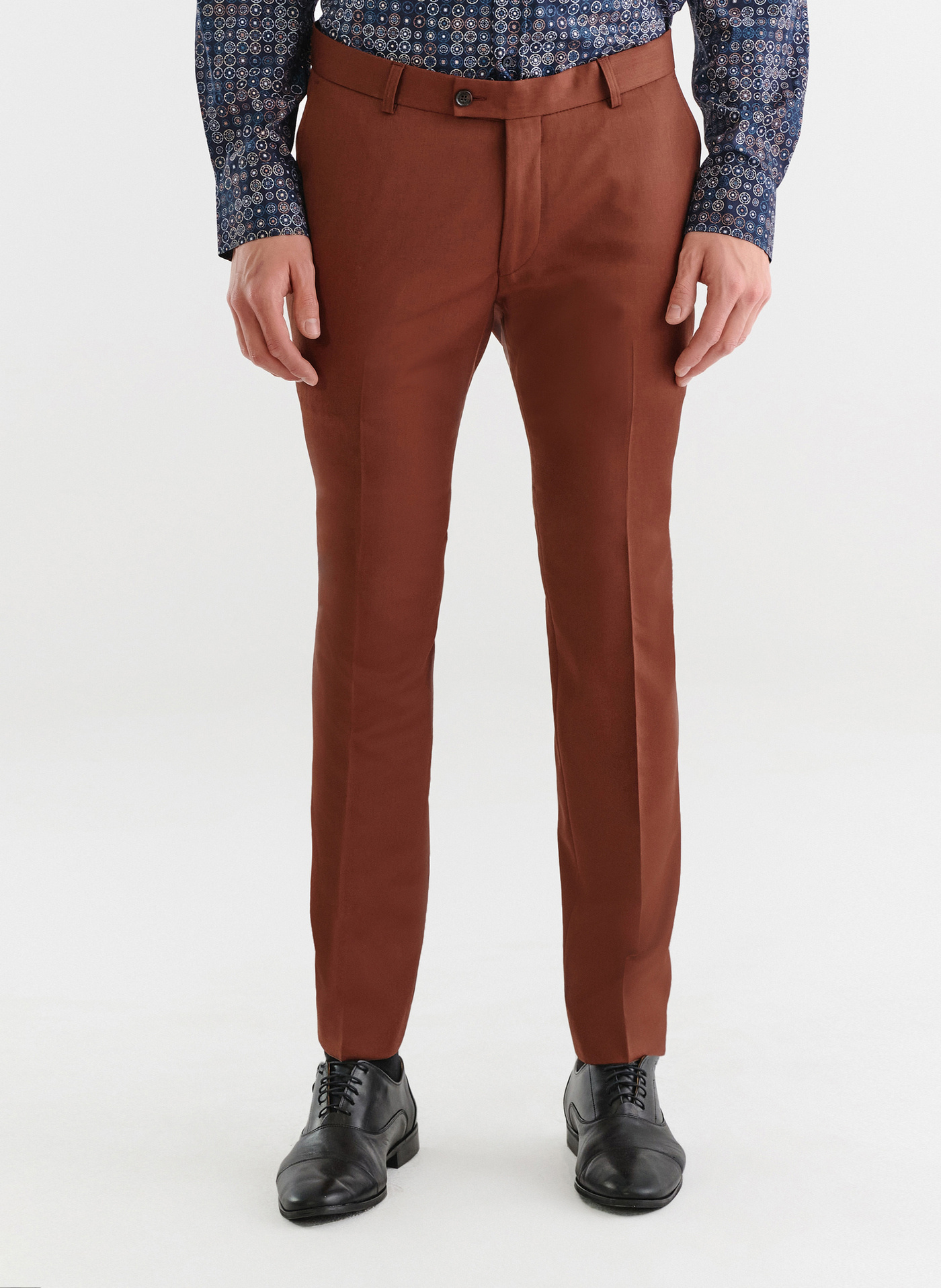 Gładkie spodnie garniturowe w kolorze brązowym - Pako Lorente