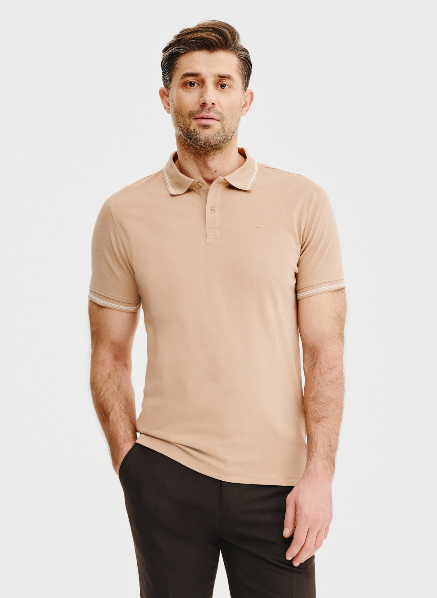 T-shirt polo w kolorze brązowym - Pako Lorente