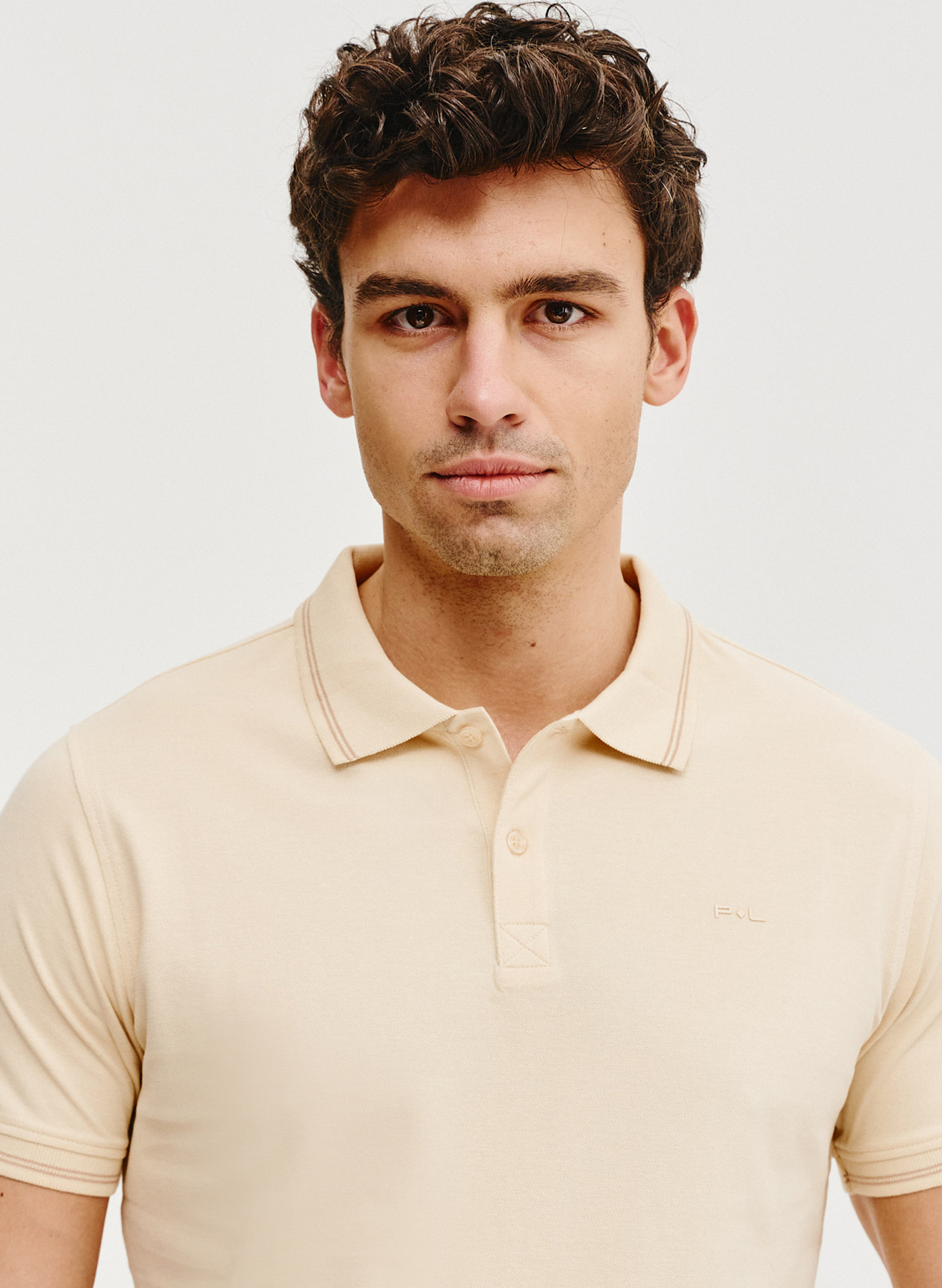 T-shirt polo w kolorze beżowym - Pako Lorente